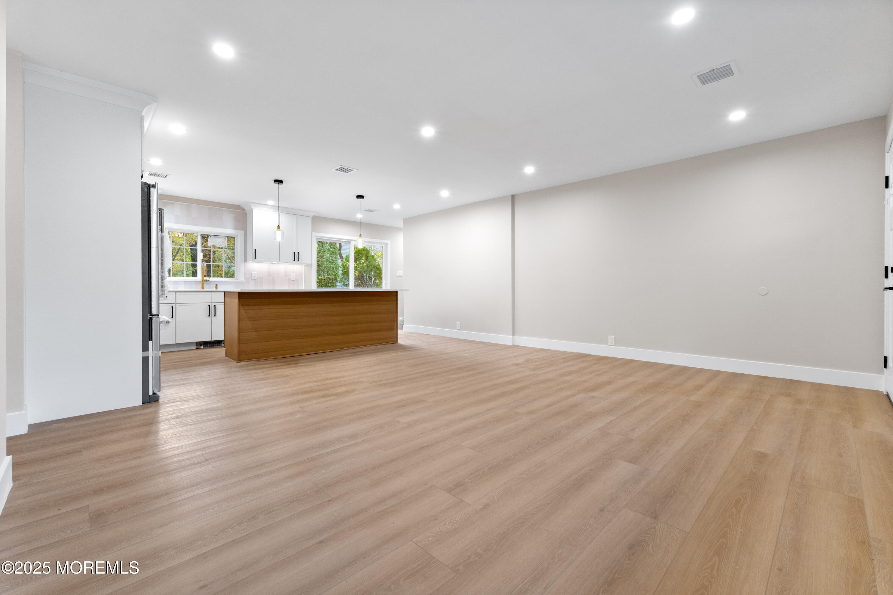 Middletown, New Jersey, 07748, United States, 3 Bedrooms Bedrooms, ,3 BathroomsBathrooms,Residential,For Sale,1987371