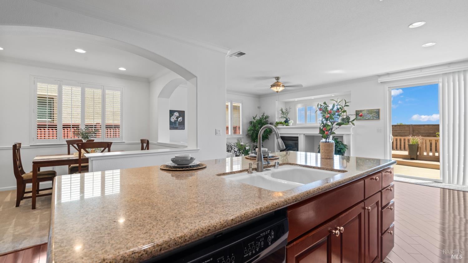 Vacaville, California, 95687, United States, 2 Bedrooms Bedrooms, ,2 BathroomsBathrooms,Residential,For Sale,1911882