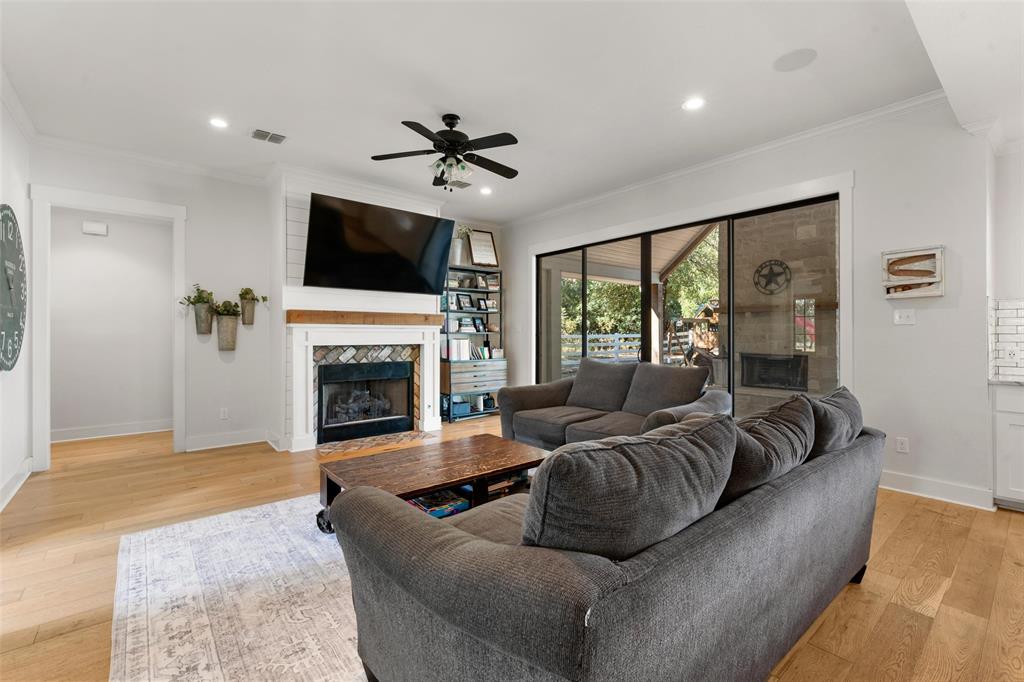 China Spring, Texas, 76633, United States, 4 Bedrooms Bedrooms, ,3 BathroomsBathrooms,Residential,For Sale,2010699