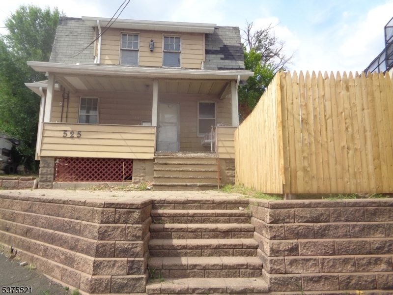 Hillside Twp., New Jersey, 07205-1914, United States, 3 Bedrooms Bedrooms, ,3 BathroomsBathrooms,Residential,For Sale,1983092