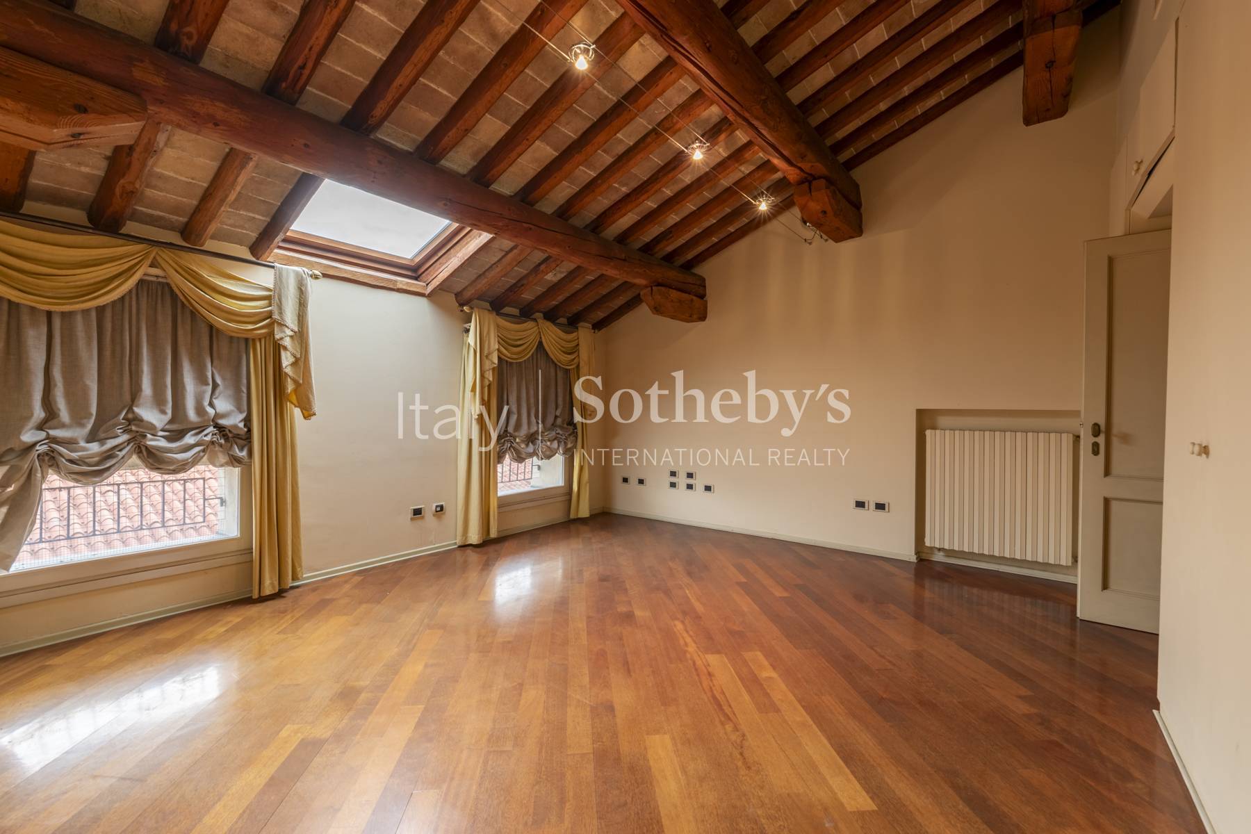  Exclusive penthouse in the historic center of Padua - 物件實景