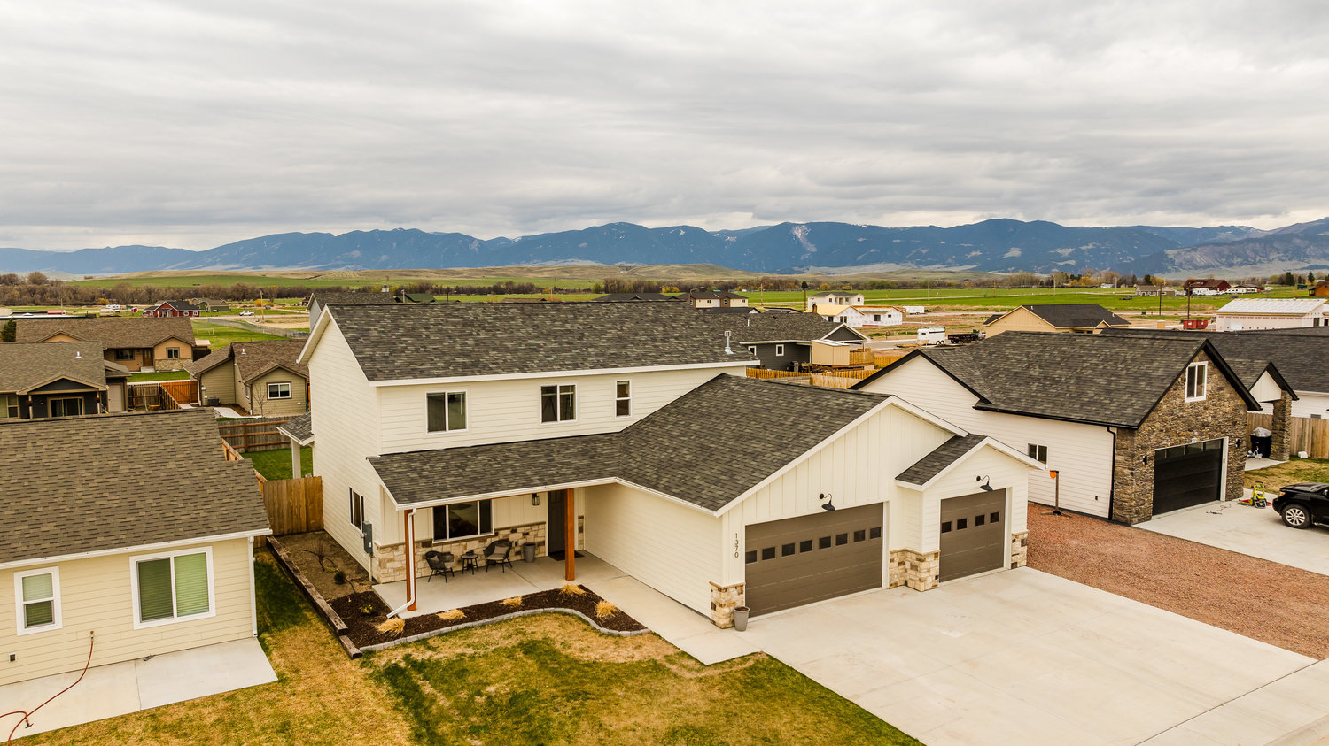 Ranchester, Wyoming, 82839, United States, 4 Bedrooms Bedrooms, ,3 BathroomsBathrooms,Residential,For Sale,1990445