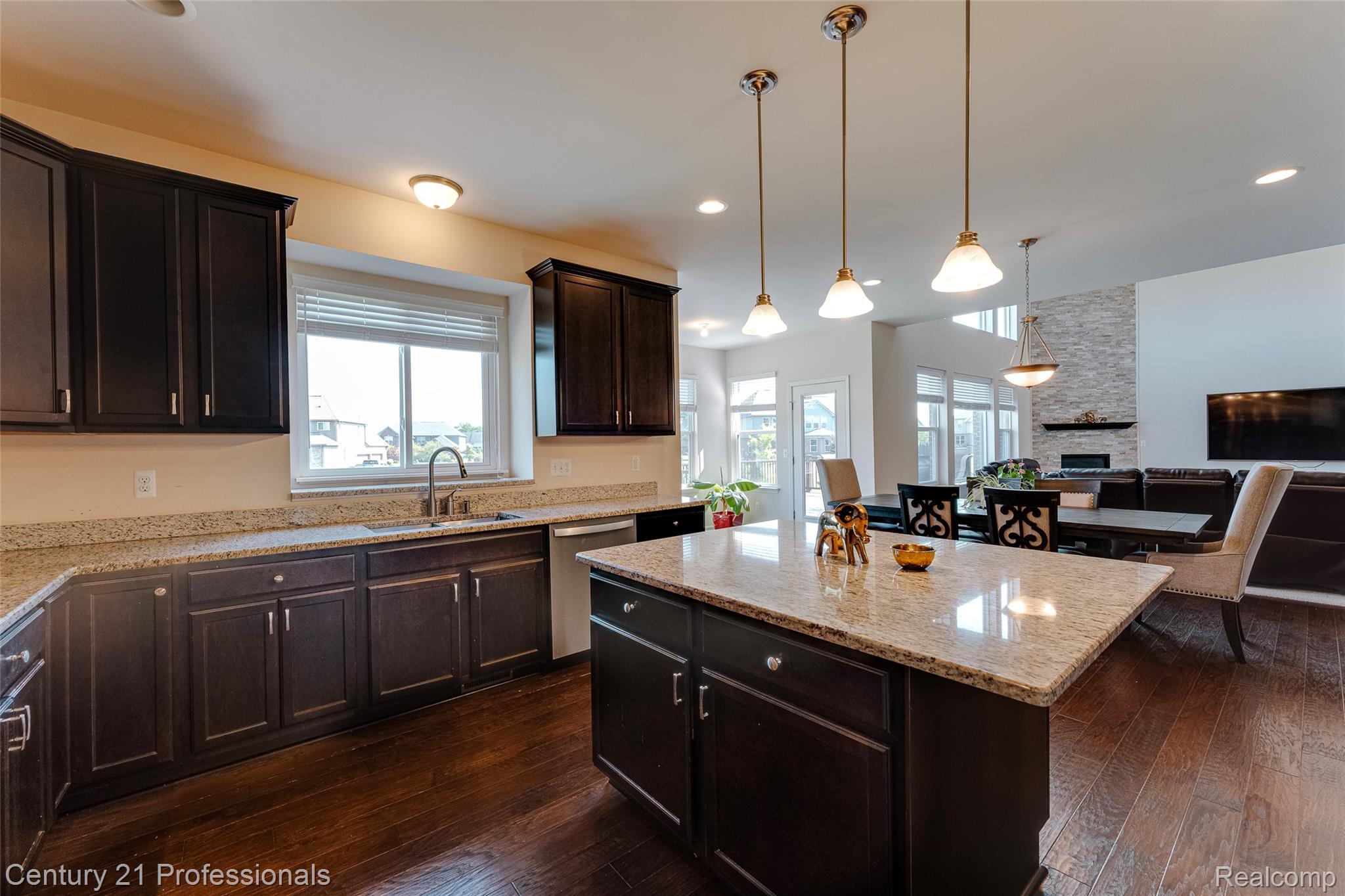 Canton, Michigan, 48187, United States, 5 Bedrooms Bedrooms, ,6 BathroomsBathrooms,Residential,For Sale,1908049