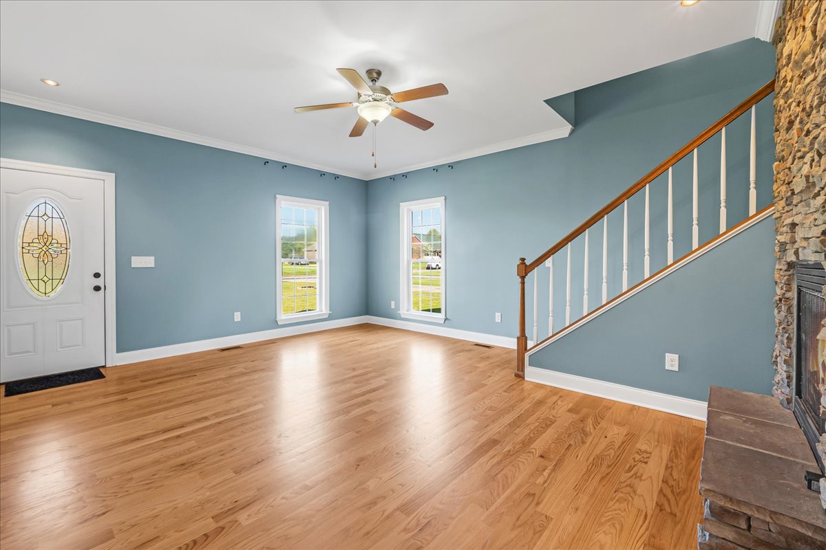 Decherd, Tennessee, 37324, United States, 4 Bedrooms Bedrooms, ,2 BathroomsBathrooms,Residential,For Sale,1870930