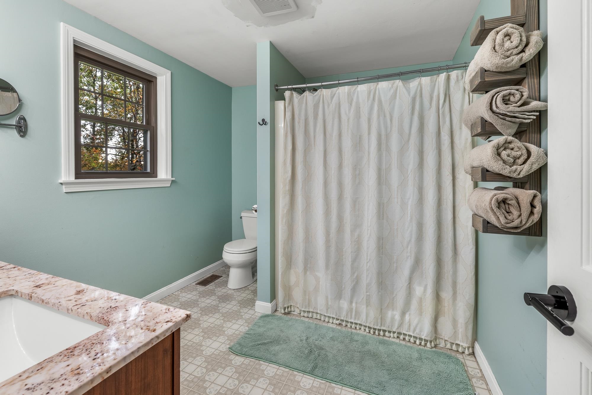 Norwich, Vermont, 05055, United States, 3 Bedrooms Bedrooms, ,2 BathroomsBathrooms,Residential,For Sale,1993017