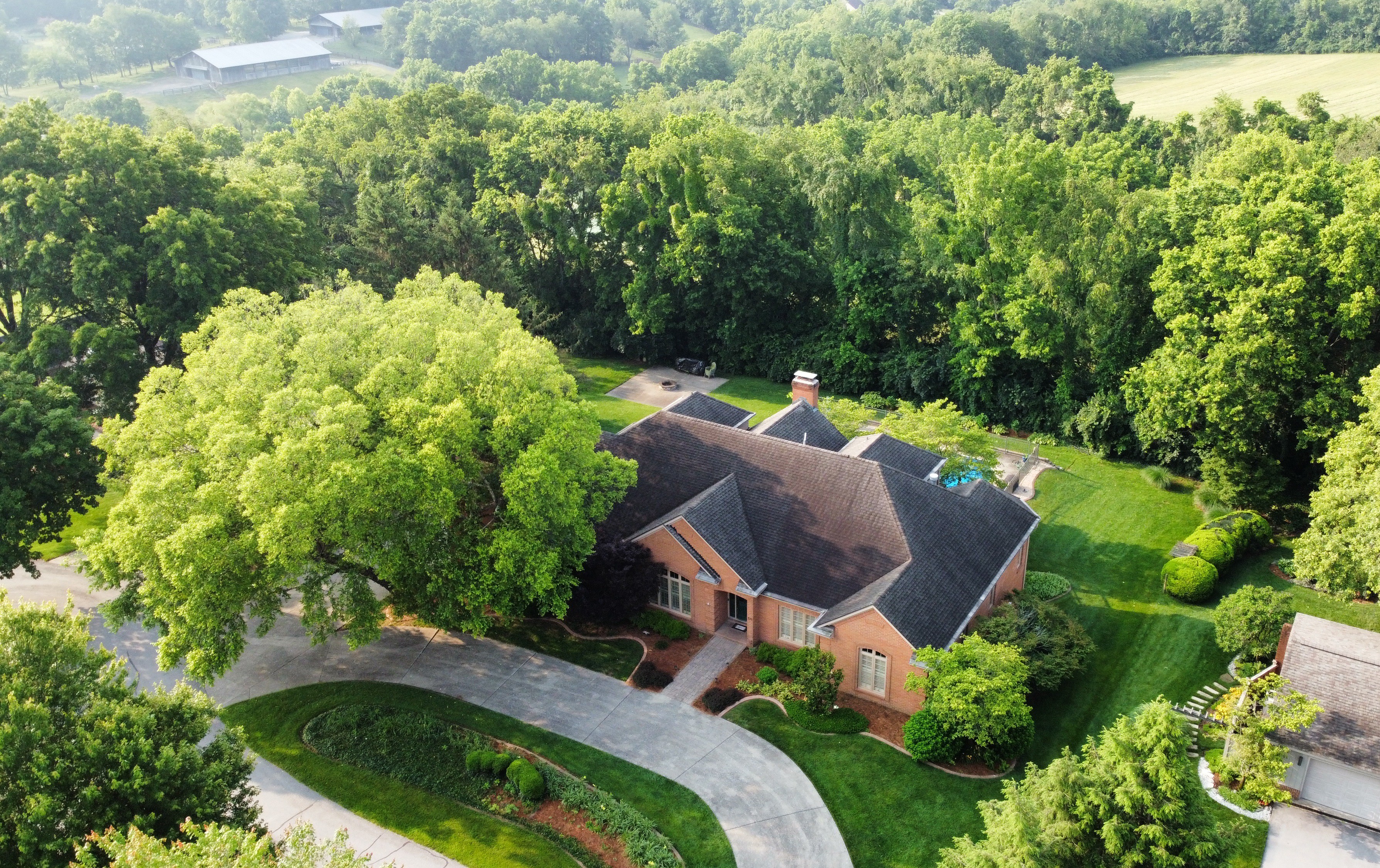 Frankfort, Kentucky, 40601, United States, 5 Bedrooms Bedrooms, ,4 BathroomsBathrooms,Residential,For Sale,1983551