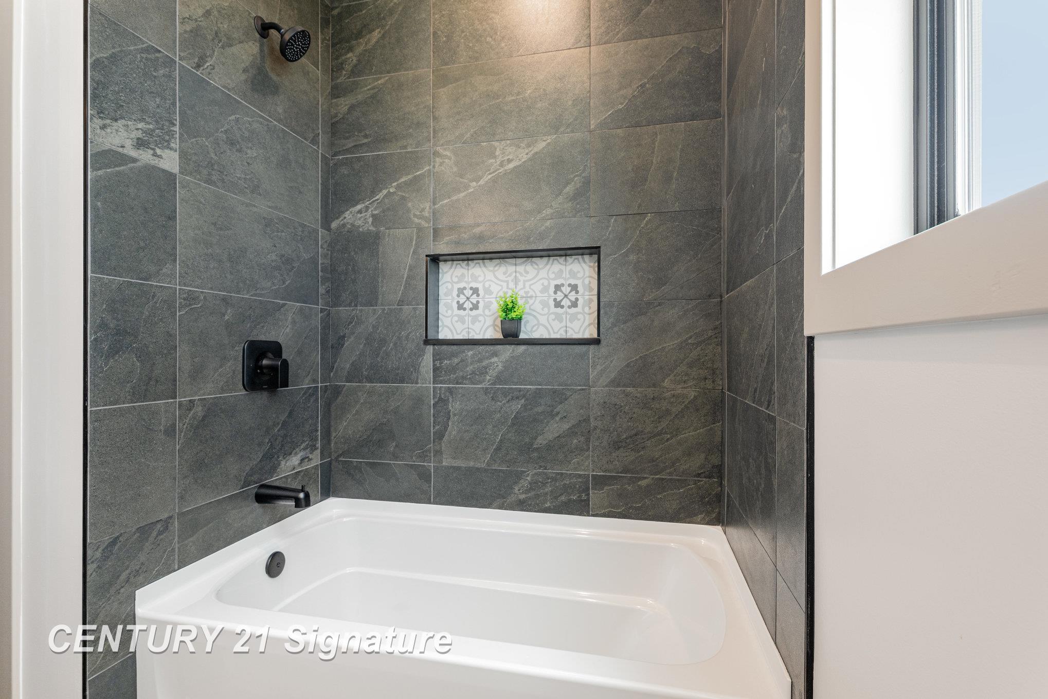 Freeland, Michigan, 48623, United States, 3 Bedrooms Bedrooms, ,3 BathroomsBathrooms,Residential,For Sale,1983558