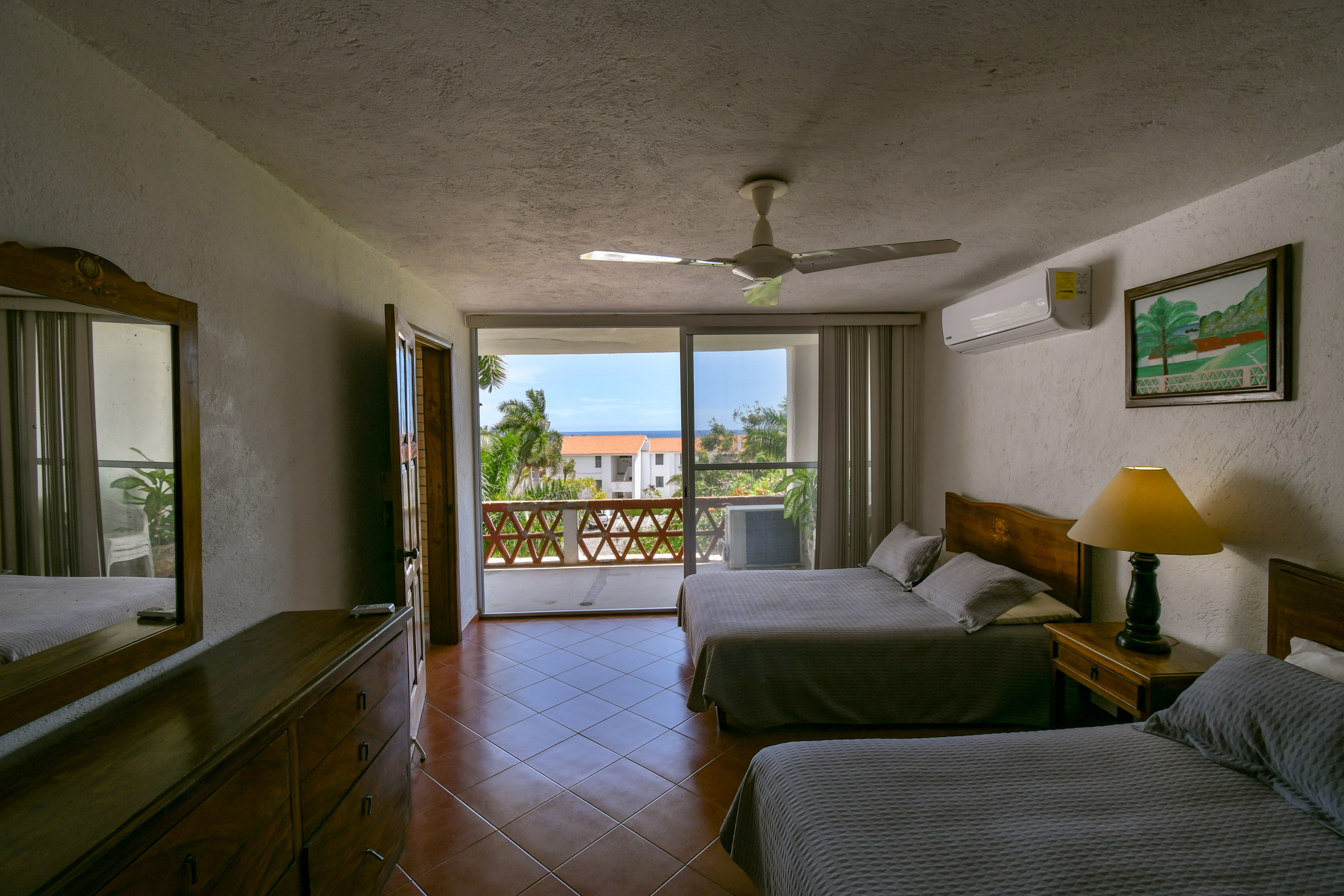  Departamento en venta en Vida del Mar, Manzanillo-planta baja y vista al jardín - 物件實景