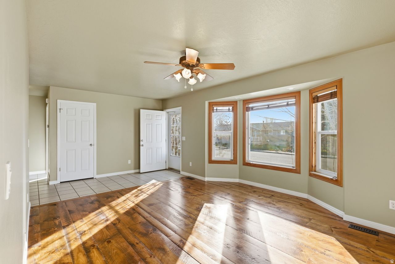 Lehi, Utah, 84043, United States, 4 Bedrooms Bedrooms, ,2 BathroomsBathrooms,Residential,For Sale,2000499