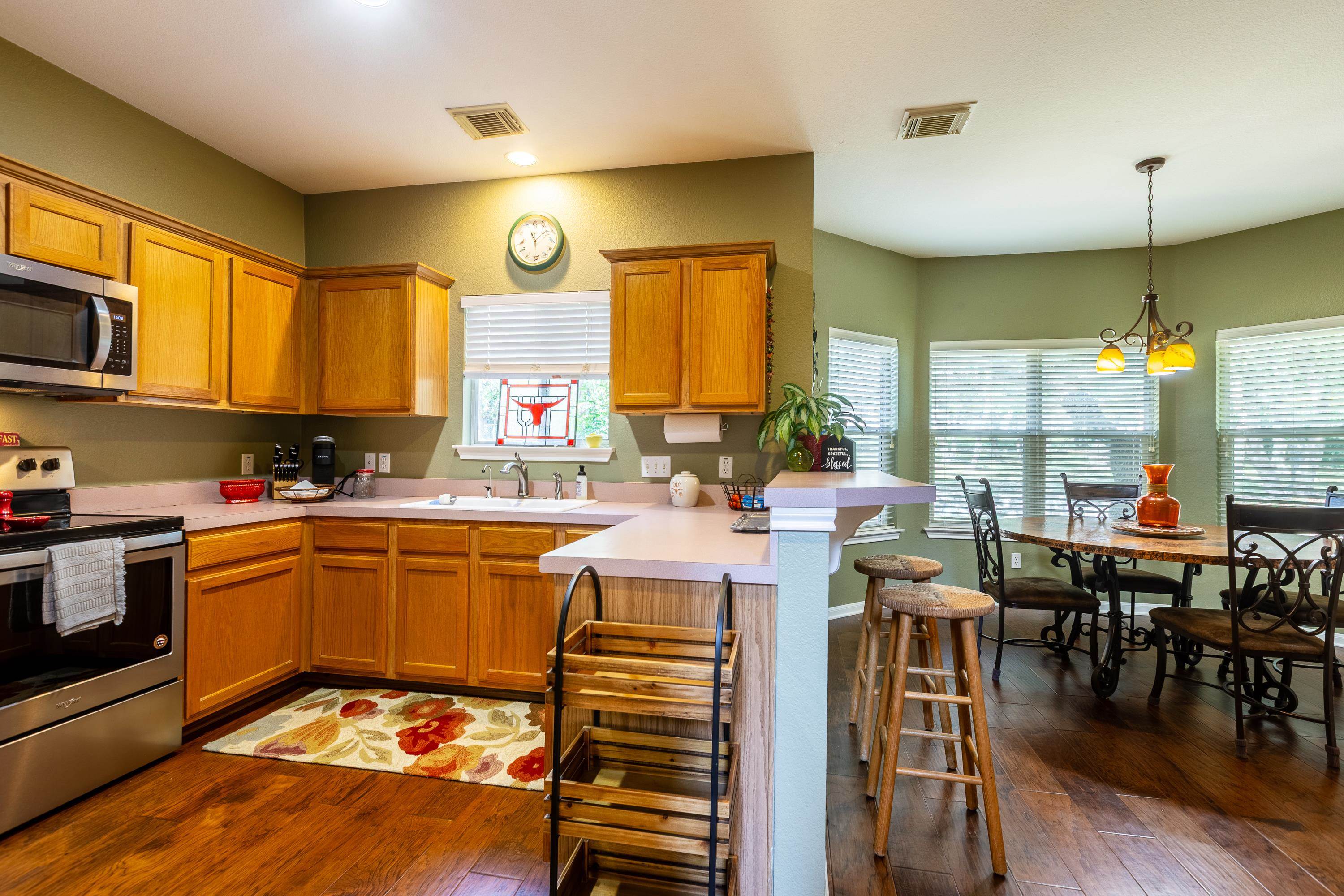 Dripping Springs, Texas, 78620, United States, 3 Bedrooms Bedrooms, ,3 BathroomsBathrooms,Residential,For Sale,1838003