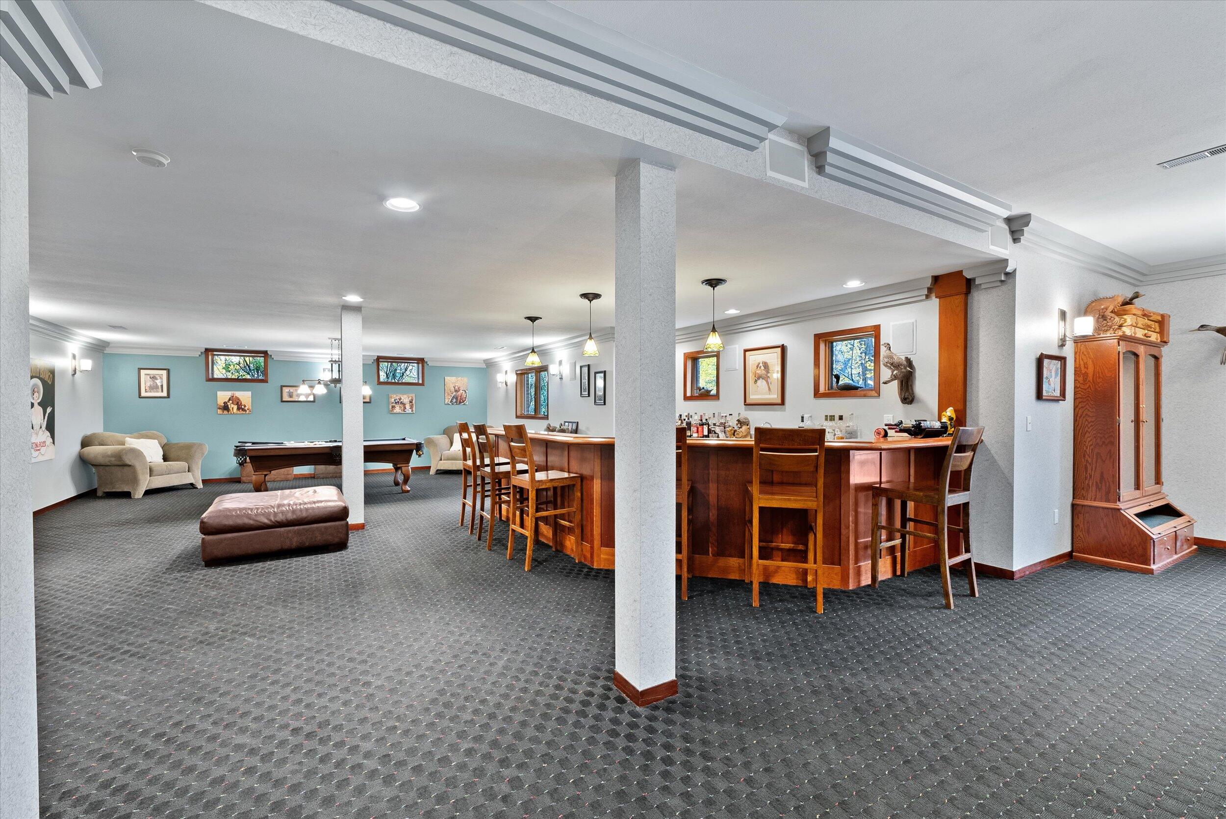 Grafton, Wisconsin, 53024, United States, 4 Bedrooms Bedrooms, ,6 BathroomsBathrooms,Residential,For Sale,1989565