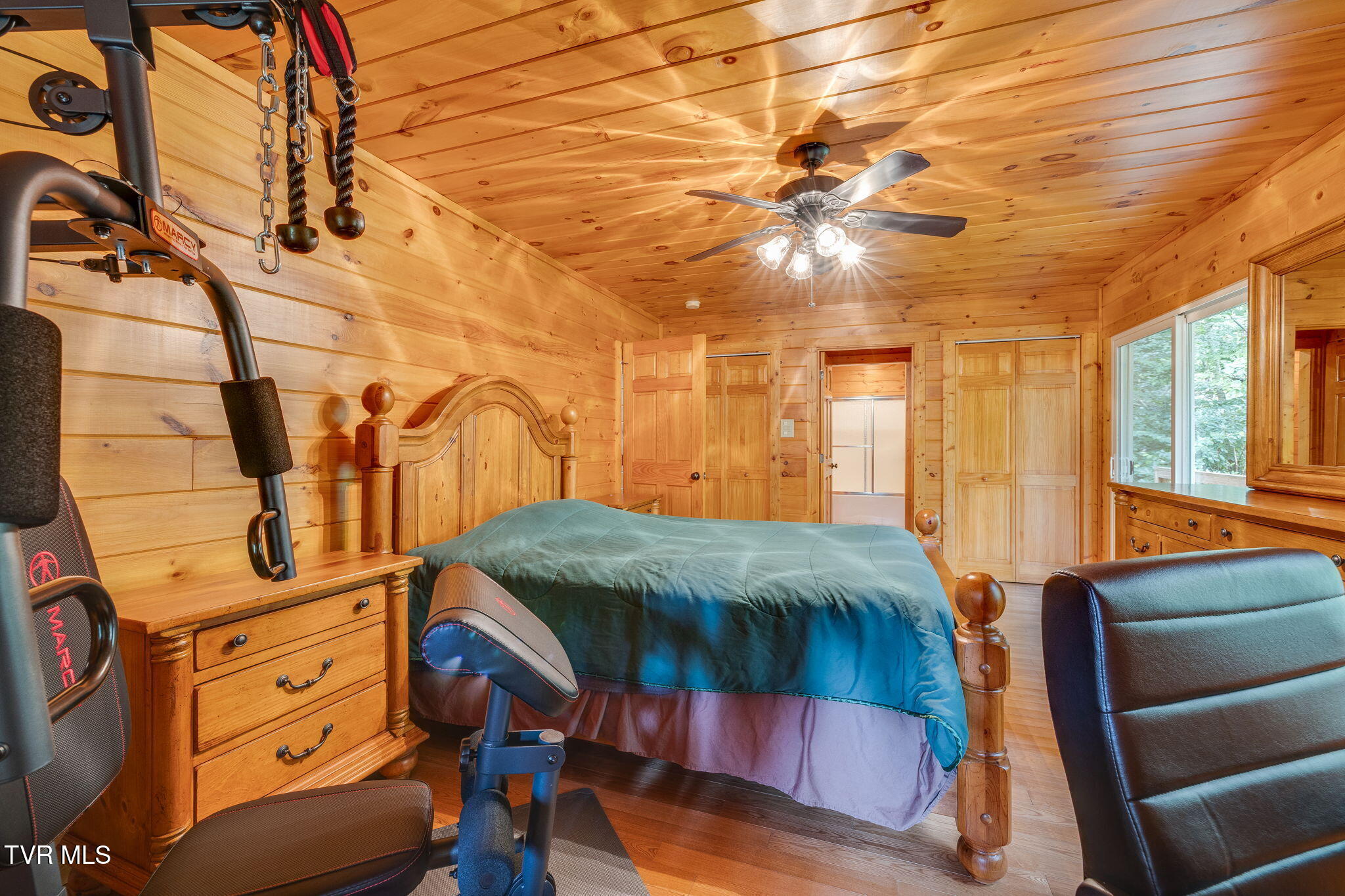Butler, Tennessee, 37640, United States, 2 Bedrooms Bedrooms, ,3 BathroomsBathrooms,Residential,For Sale,1914007