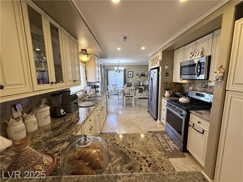 Las Vegas, Nevada, 89121, United States, 3 Bedrooms Bedrooms, ,2 BathroomsBathrooms,Residential,For Sale,1981360