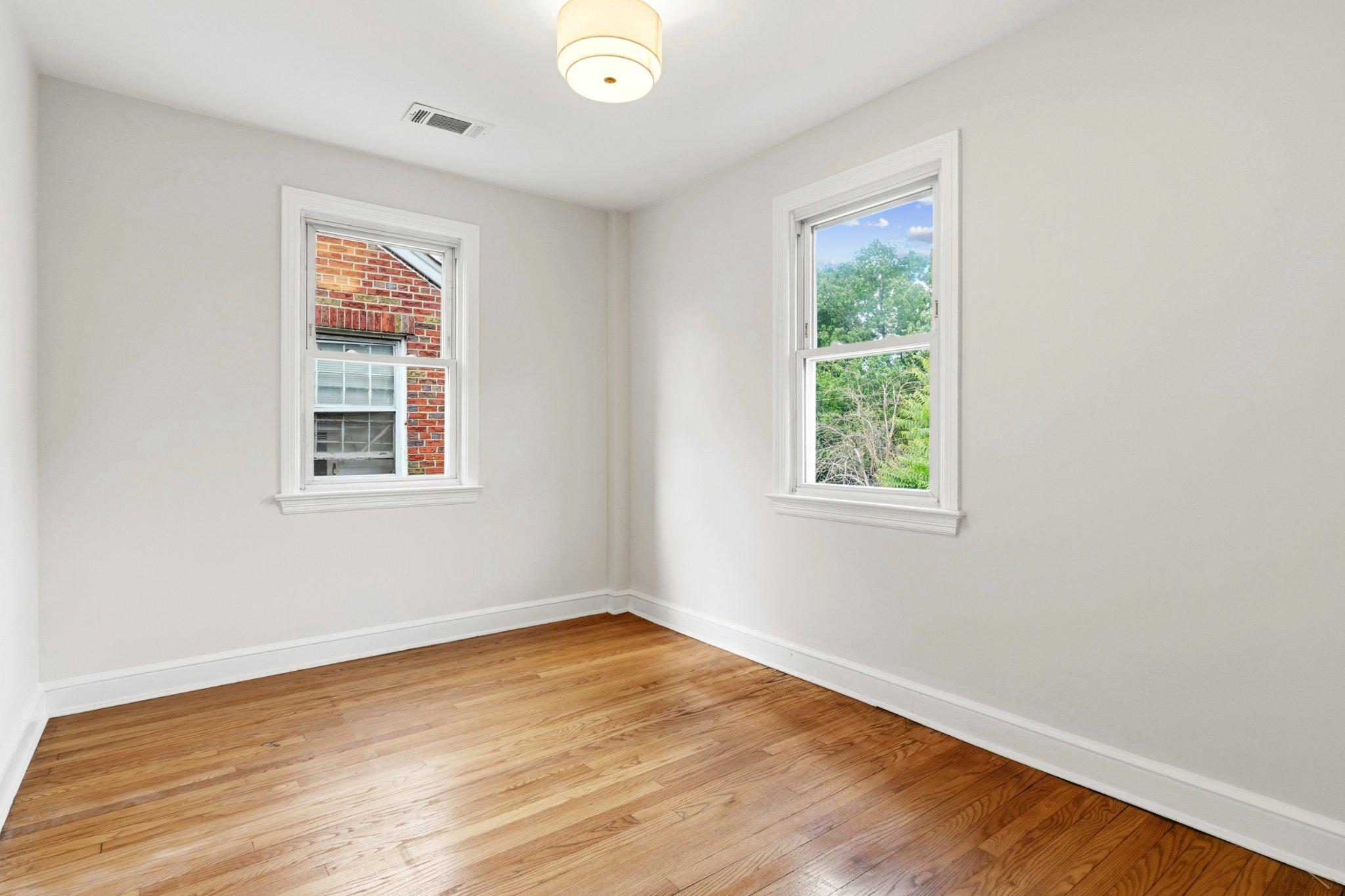 Washington, District of Columbia, 20019, United States, 3 Bedrooms Bedrooms, ,2 BathroomsBathrooms,Residential,For Sale,2048165