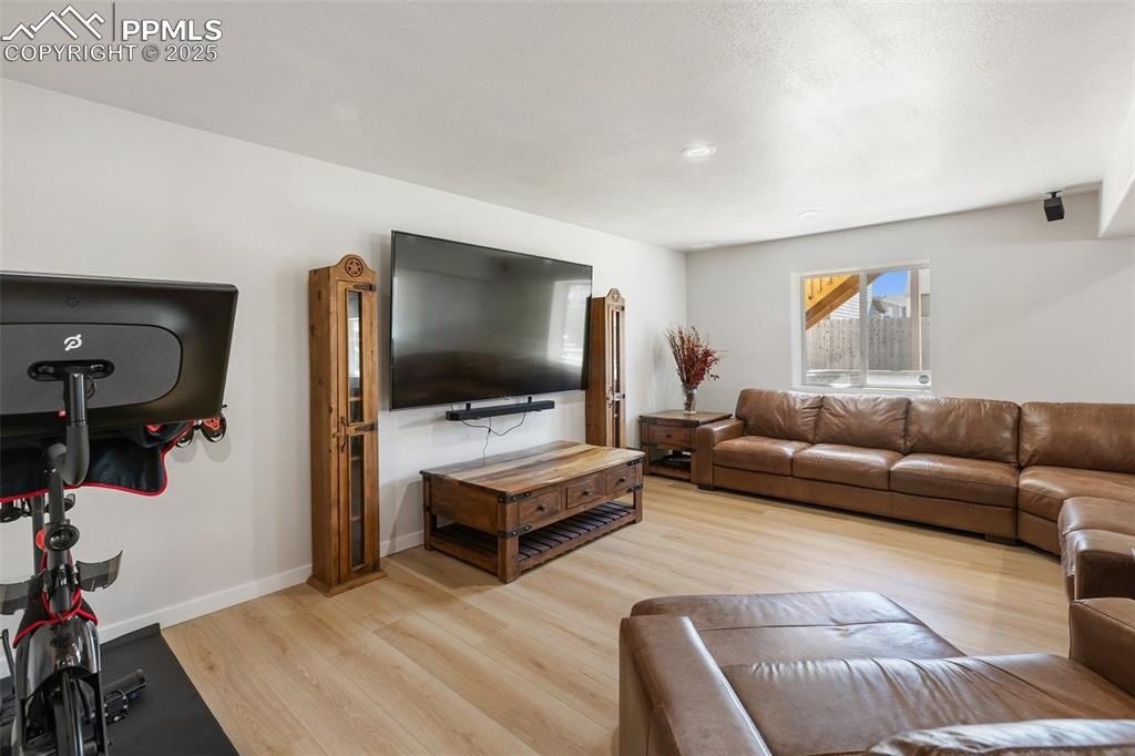 Peyton, Colorado, 80831, United States, 5 Bedrooms Bedrooms, ,4 BathroomsBathrooms,Residential,For Sale,1972571