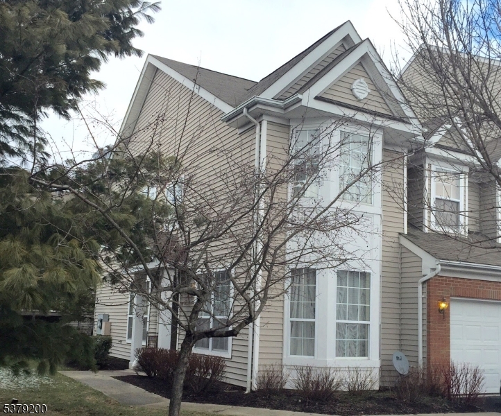 Marlboro Twp., New Jersey, 07751, United States, 3 Bedrooms Bedrooms, ,3 BathroomsBathrooms,Residential,For Sale,1919830