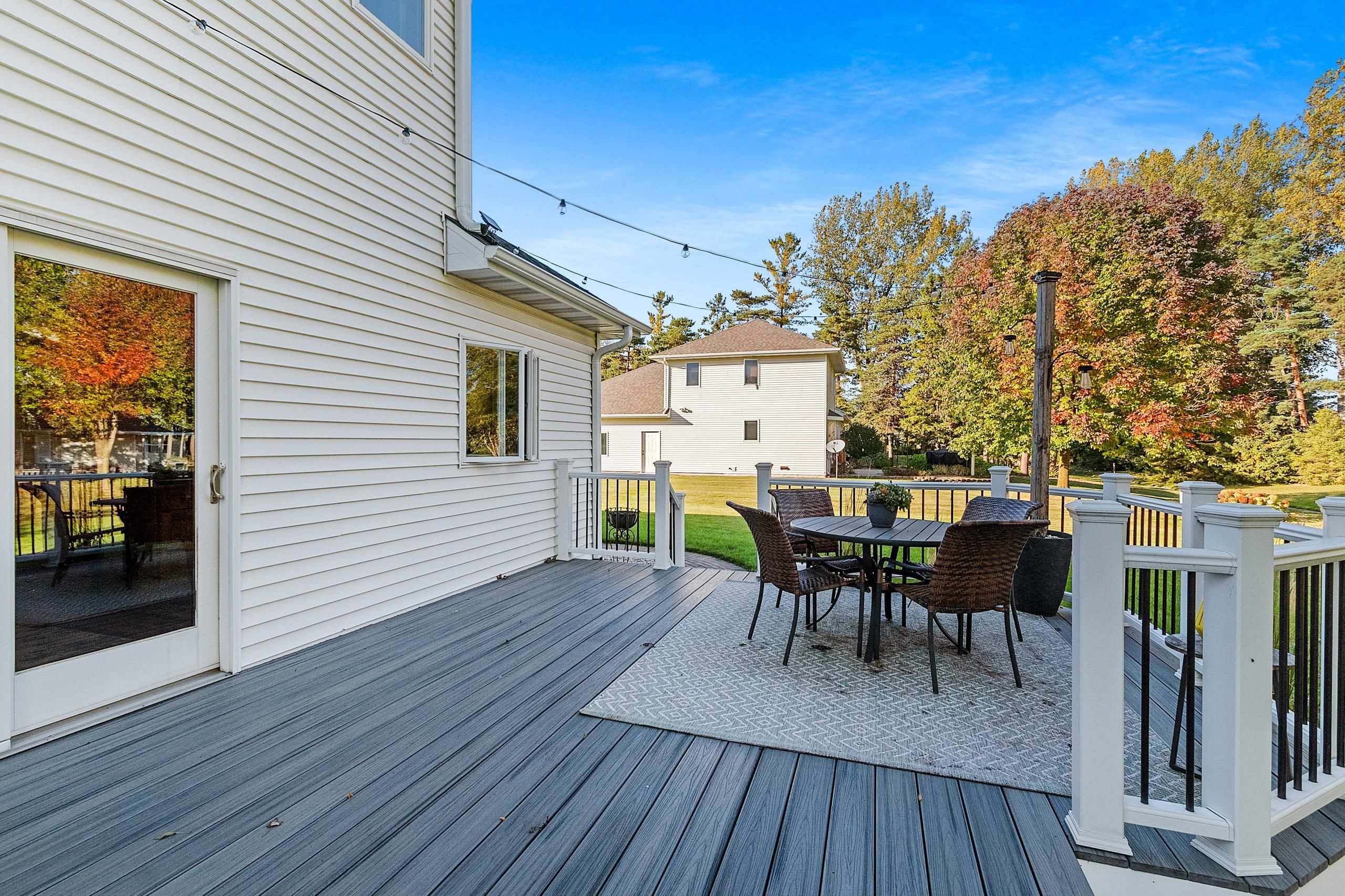 APPLETON, Wisconsin, 54913, United States, 4 Bedrooms Bedrooms, ,3 BathroomsBathrooms,Residential,For Sale,1960996