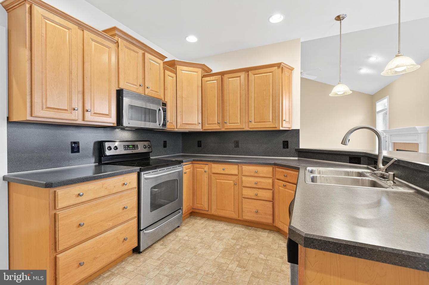 Bird in Hand, Pennsylvania, 17505, United States, 3 Bedrooms Bedrooms, ,2 BathroomsBathrooms,Residential,For Sale,1985193