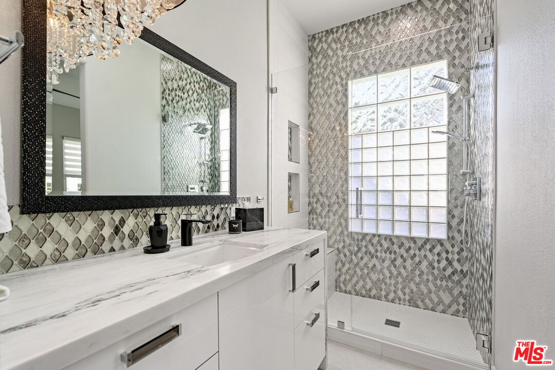 Palm Desert, California, 92211, United States, 3 Bedrooms Bedrooms, ,4 BathroomsBathrooms,Residential,For Sale,1997361