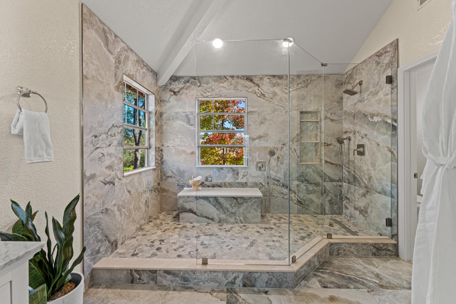 El Dorado Hills, California, 95762, United States, 4 Bedrooms Bedrooms, ,3 BathroomsBathrooms,Residential,For Sale,1987748