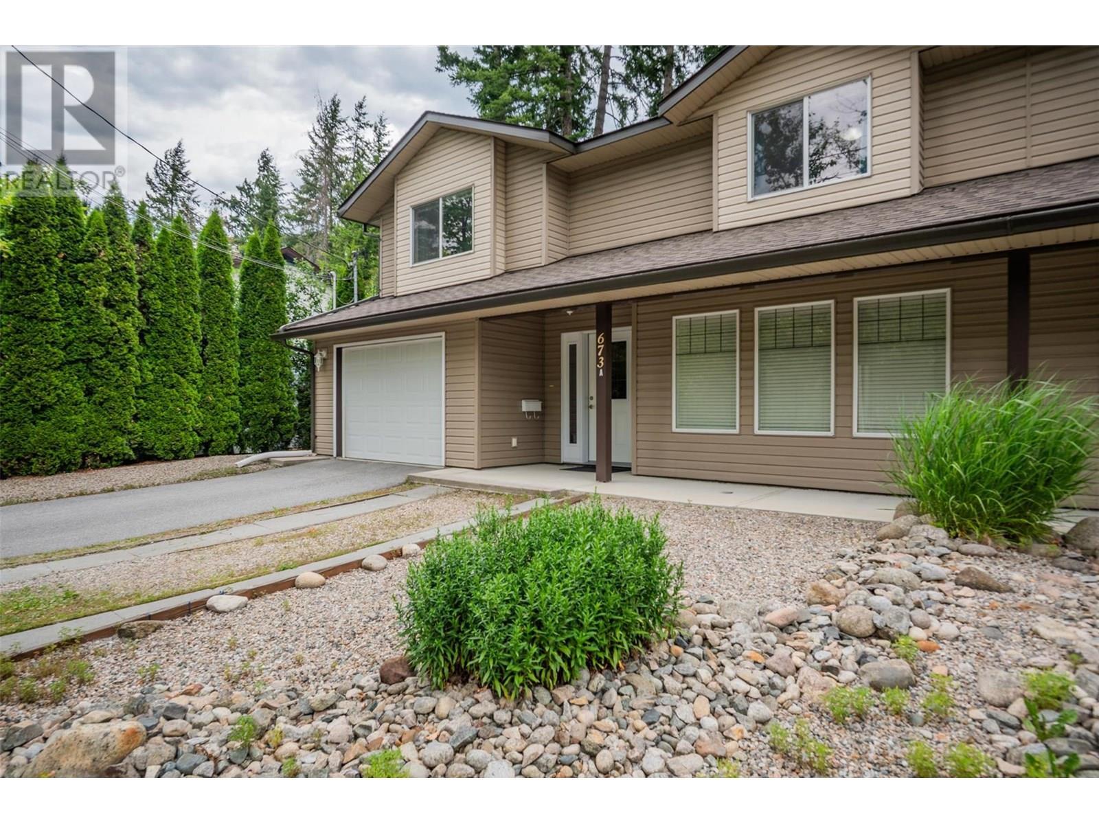 CASTLEGAR, British Columbia, V1N 1J7, CA, 3 Bedrooms Bedrooms, ,2 BathroomsBathrooms,Residential,For Sale,1913084