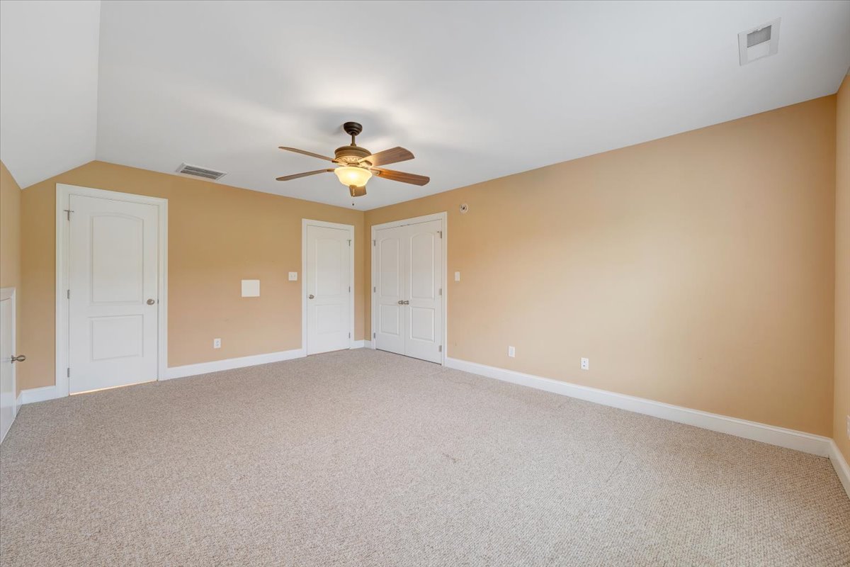 Huddleston, Virginia, 24104, United States, 4 Bedrooms Bedrooms, ,4 BathroomsBathrooms,Residential,For Sale,2048445