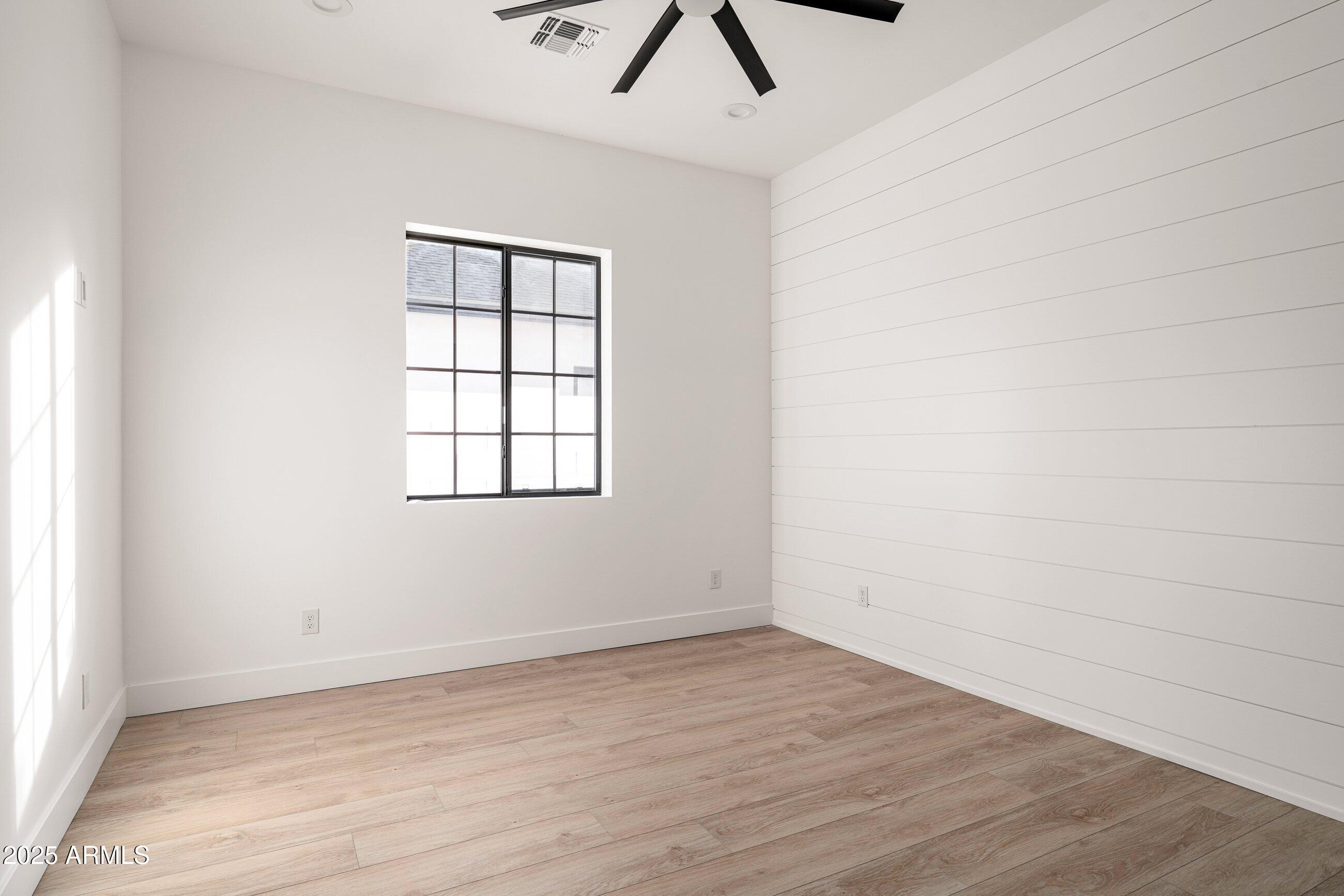 Phoenix, Arizona, 85018, United States, 4 Bedrooms Bedrooms, ,4 BathroomsBathrooms,Residential,For Sale,1993183