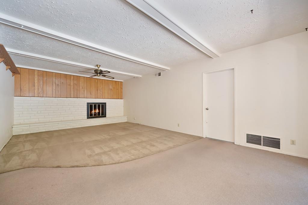Roseville, California, 95678, United States, 3 Bedrooms Bedrooms, ,2 BathroomsBathrooms,Residential,For Sale,1940546