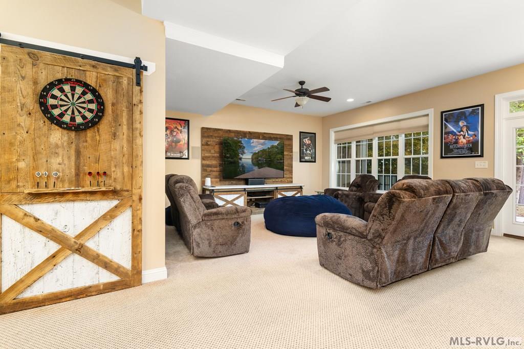 Boydton, Virginia, 23917, United States, 5 Bedrooms Bedrooms, ,4 BathroomsBathrooms,Residential,For Sale,1991597