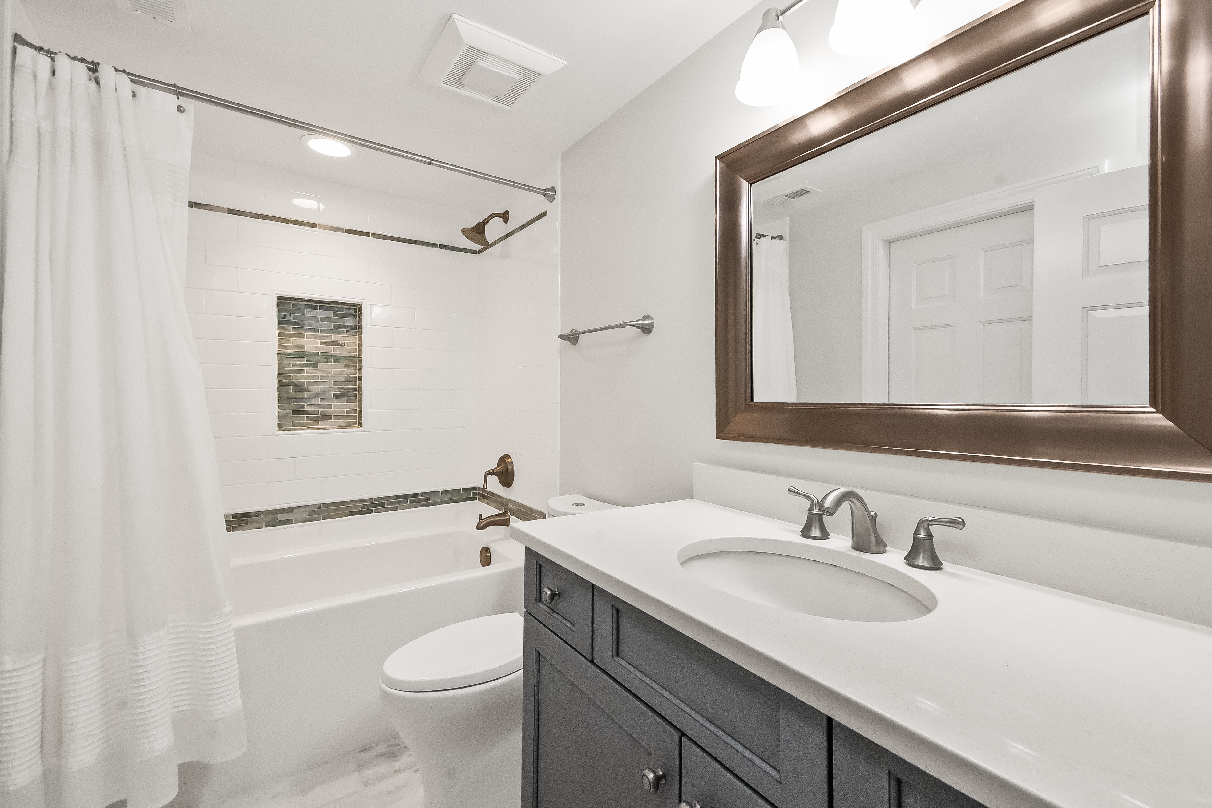  2766 Asbury Avenue, Evanston, IL, 60201 - 物件實景