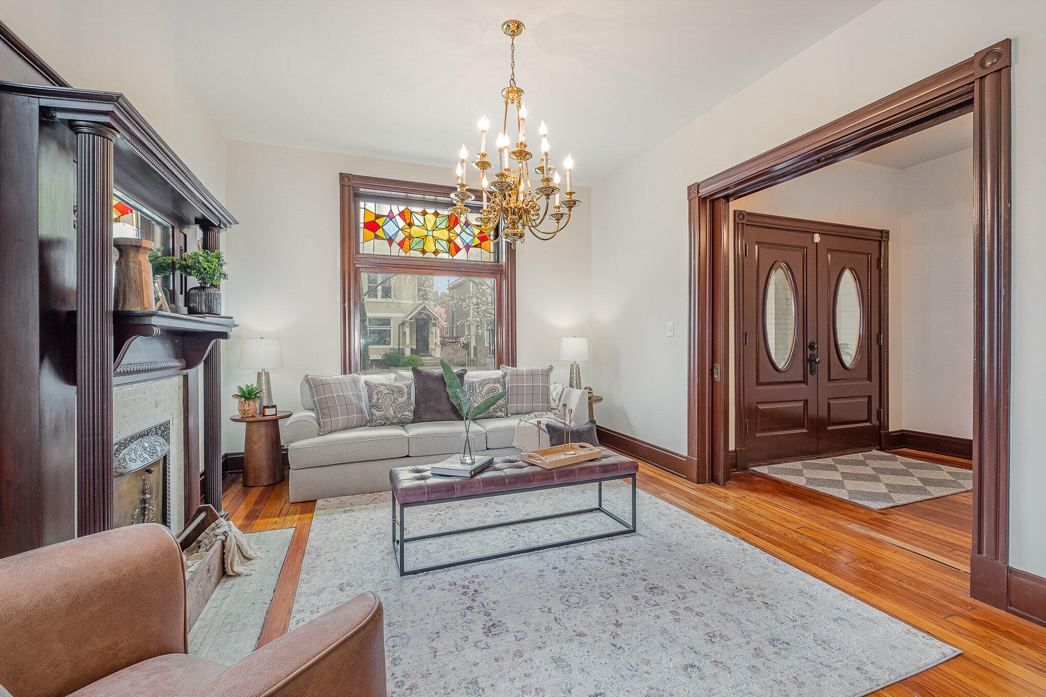 Newport, Kentucky, 41071, United States, 4 Bedrooms Bedrooms, ,4 BathroomsBathrooms,Residential,For Sale,1915092