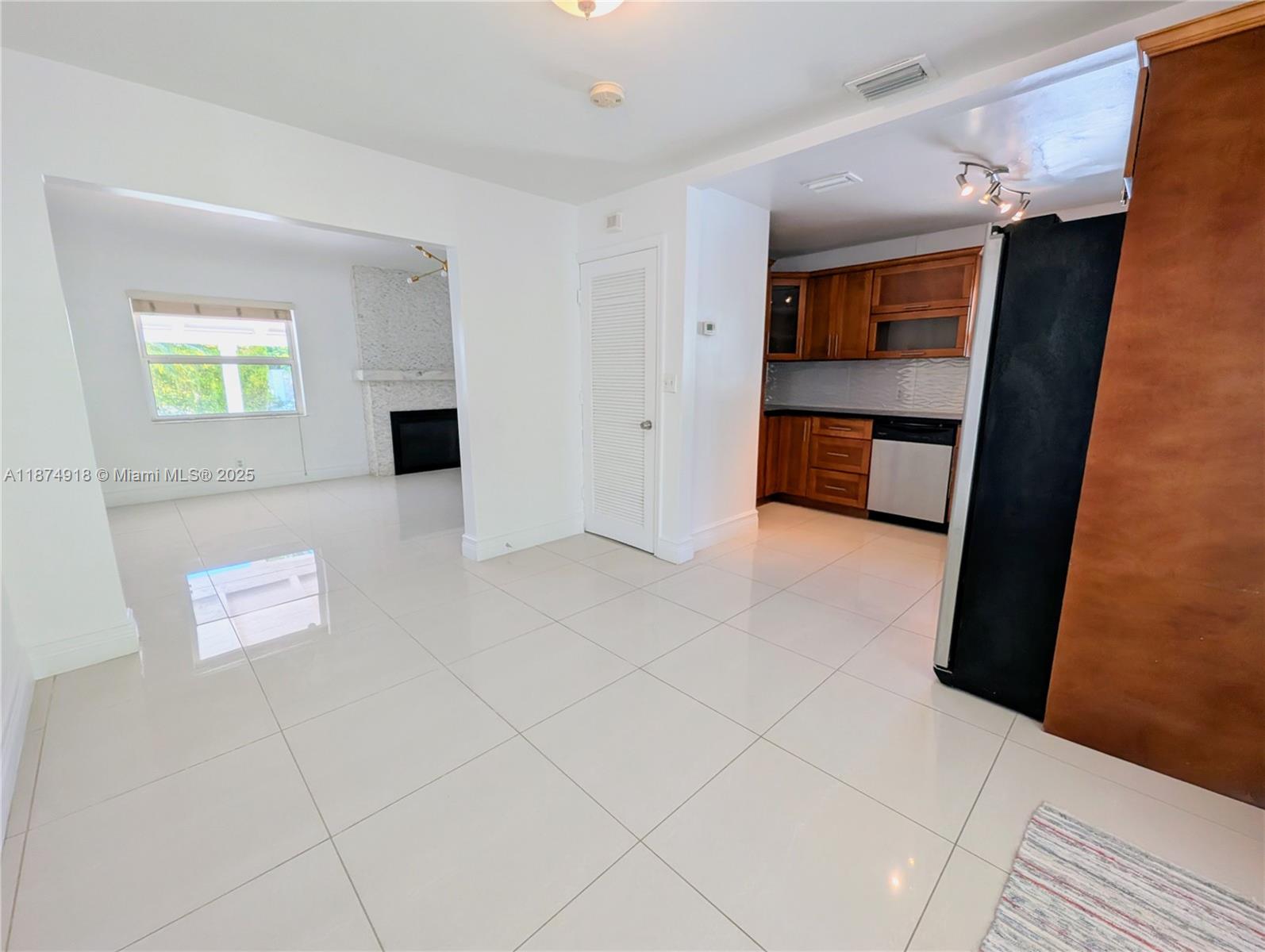 Miami, Florida, 33138, United States, 3 Bedrooms Bedrooms, ,2 BathroomsBathrooms,Residential,For Sale,1947884