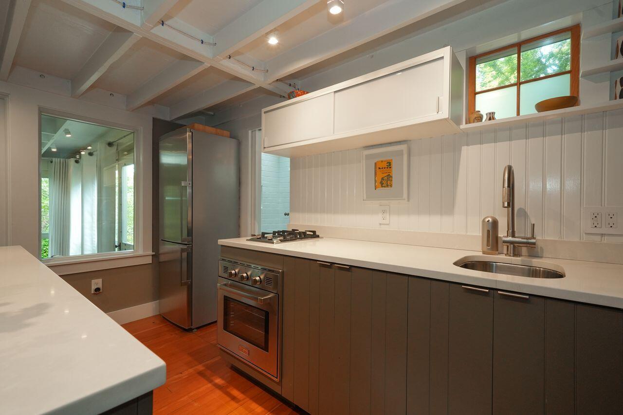 Provincetown, Massachusetts, 02657, United States, 1 Bedroom Bedrooms, ,1 BathroomBathrooms,Residential,For Sale,1932687
