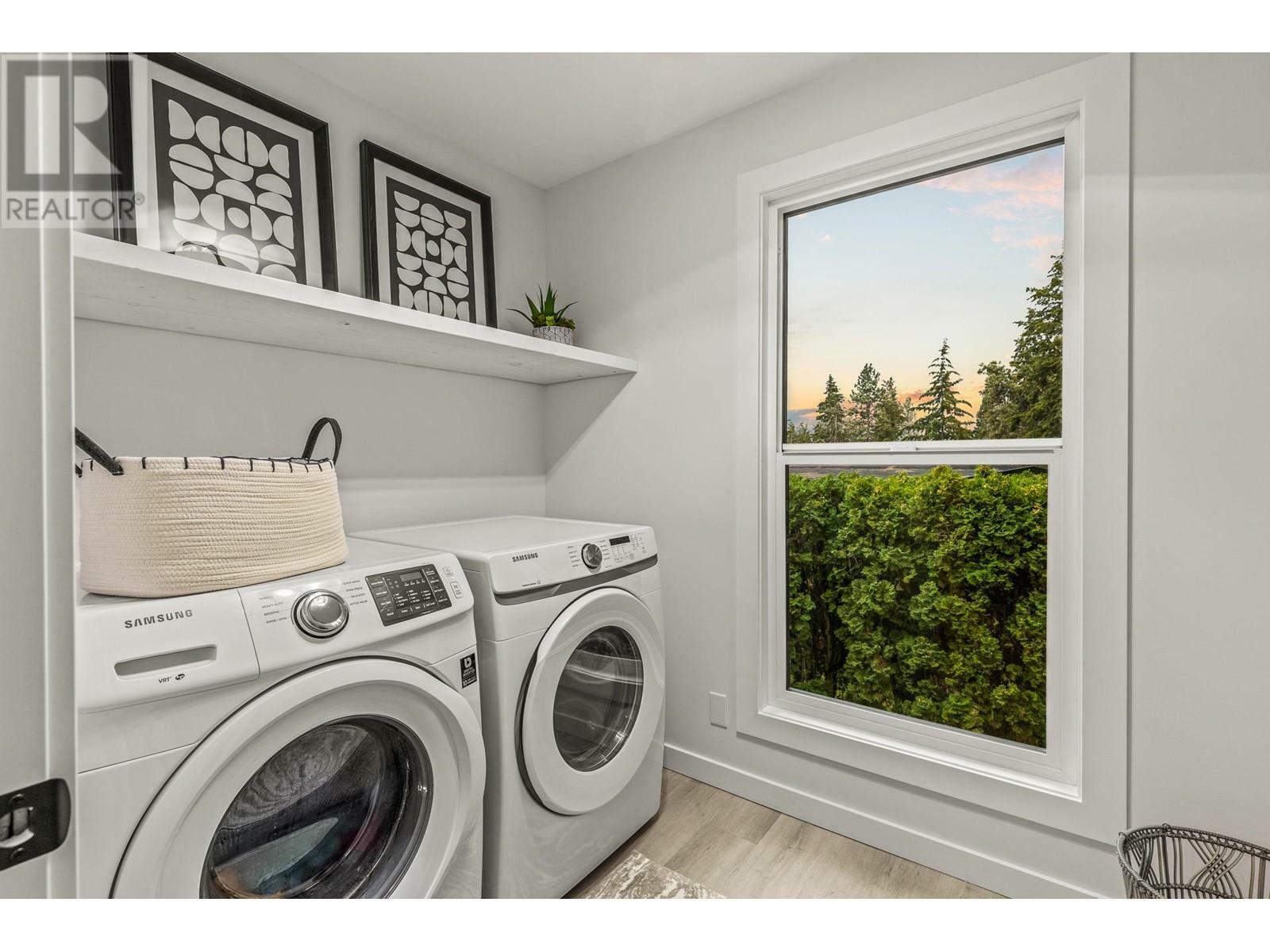 LAKE COUNTRY, British Columbia, V4V 2G9, CA, 5 Bedrooms Bedrooms, ,3 BathroomsBathrooms,Residential,For Sale,1837483