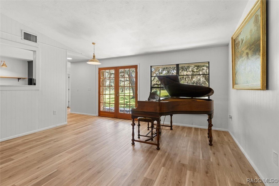 Hernando, Florida, 34442, United States, 5 Bedrooms Bedrooms, ,3 BathroomsBathrooms,Residential,For Sale,1869727