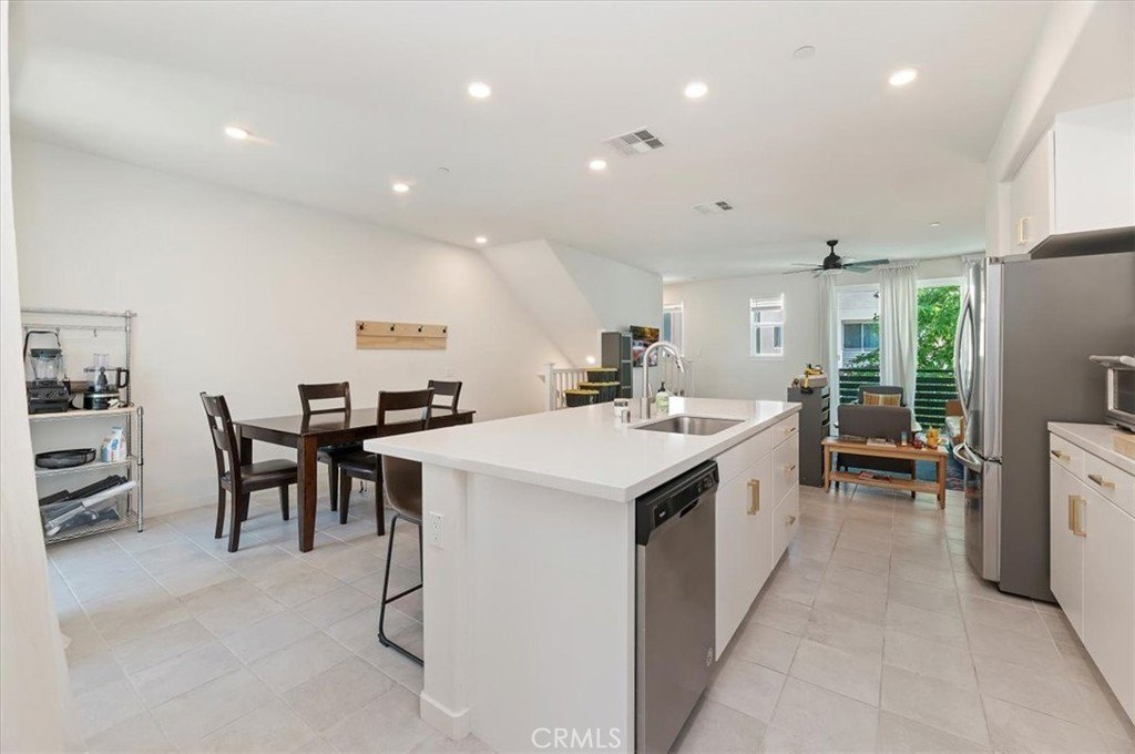 Rancho Cucamonga, California, 91730, United States, 3 Bedrooms Bedrooms, ,4 BathroomsBathrooms,Residential,For Sale,1787192