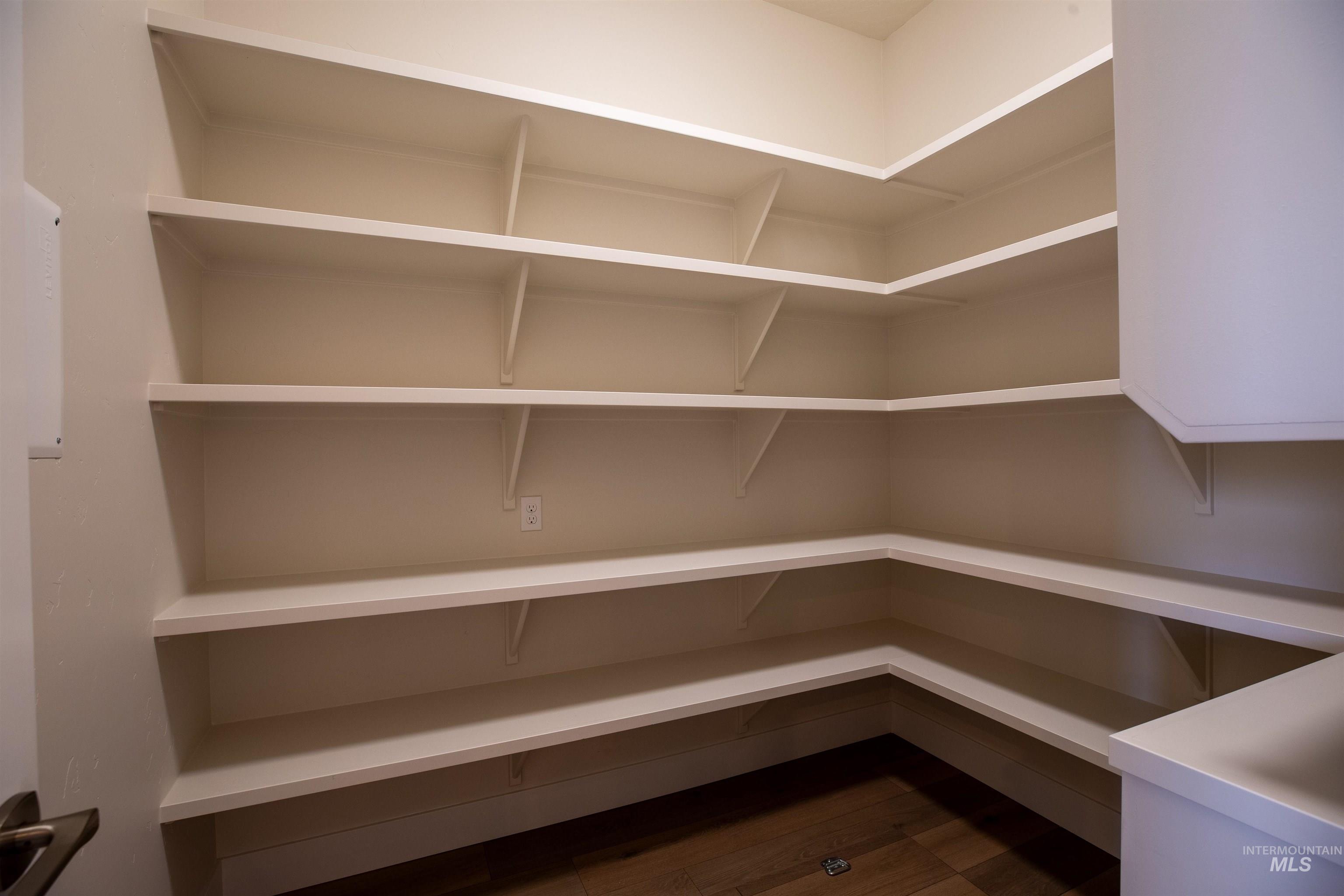 Meridian, Idaho, 83642, United States, 4 Bedrooms Bedrooms, ,3 BathroomsBathrooms,Residential,For Sale,1992156