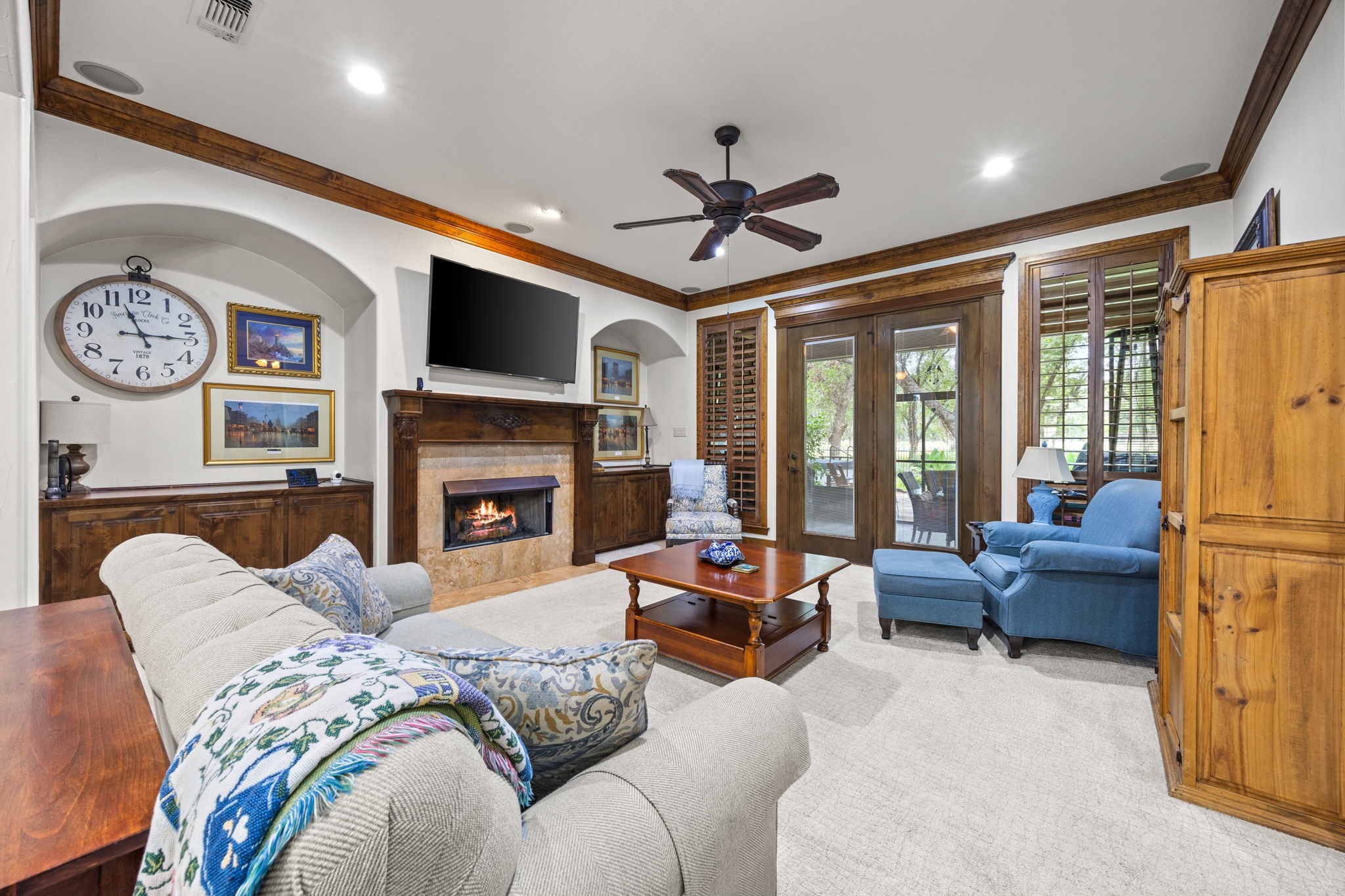 Granbury, Texas, 76049, United States, 3 Bedrooms Bedrooms, ,3 BathroomsBathrooms,Residential,For Sale,1927180