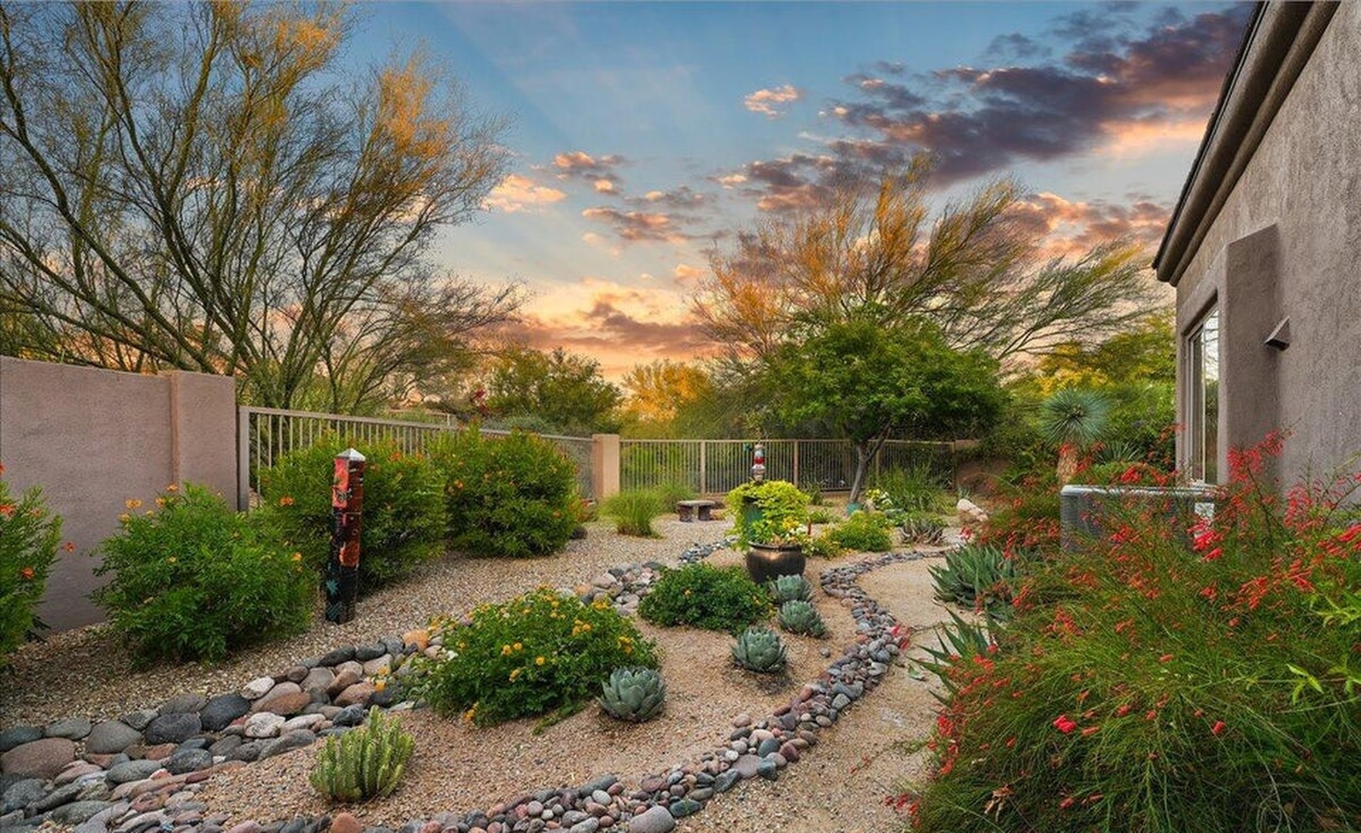  6755 East Nightingale Star Circle  Scottsdale, AZ - 物件實景