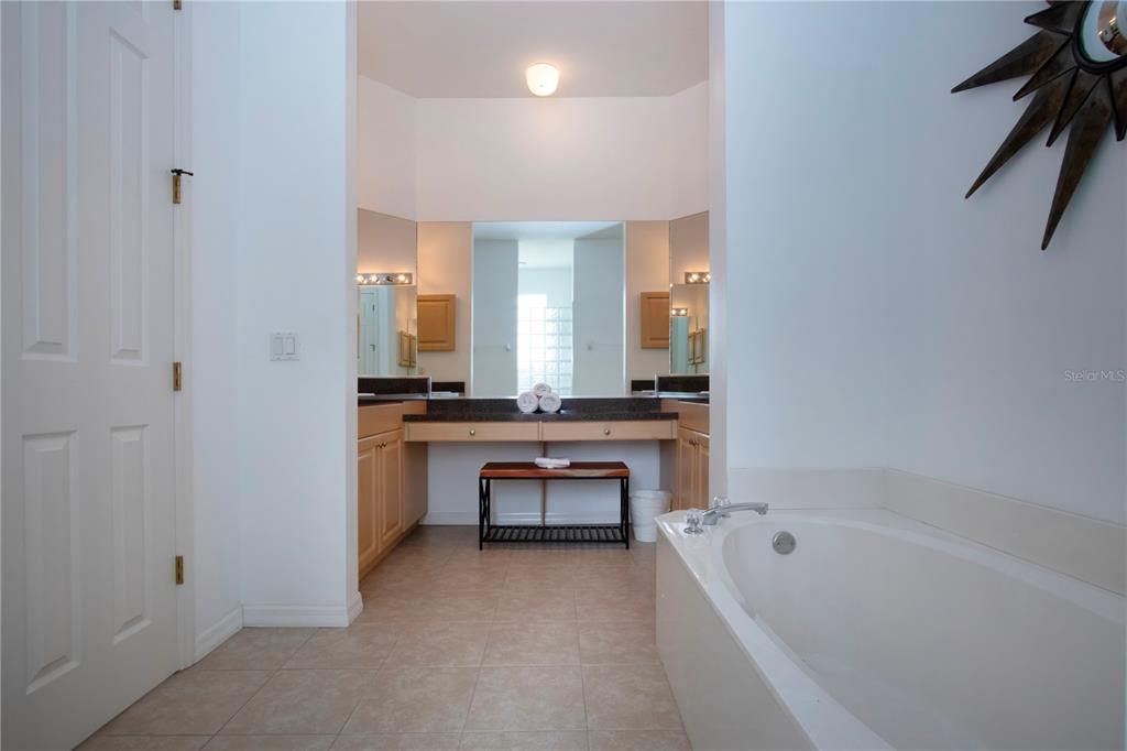 Ellenton, Florida, 34222, United States, 4 Bedrooms Bedrooms, ,3 BathroomsBathrooms,Residential,For Sale,1988008