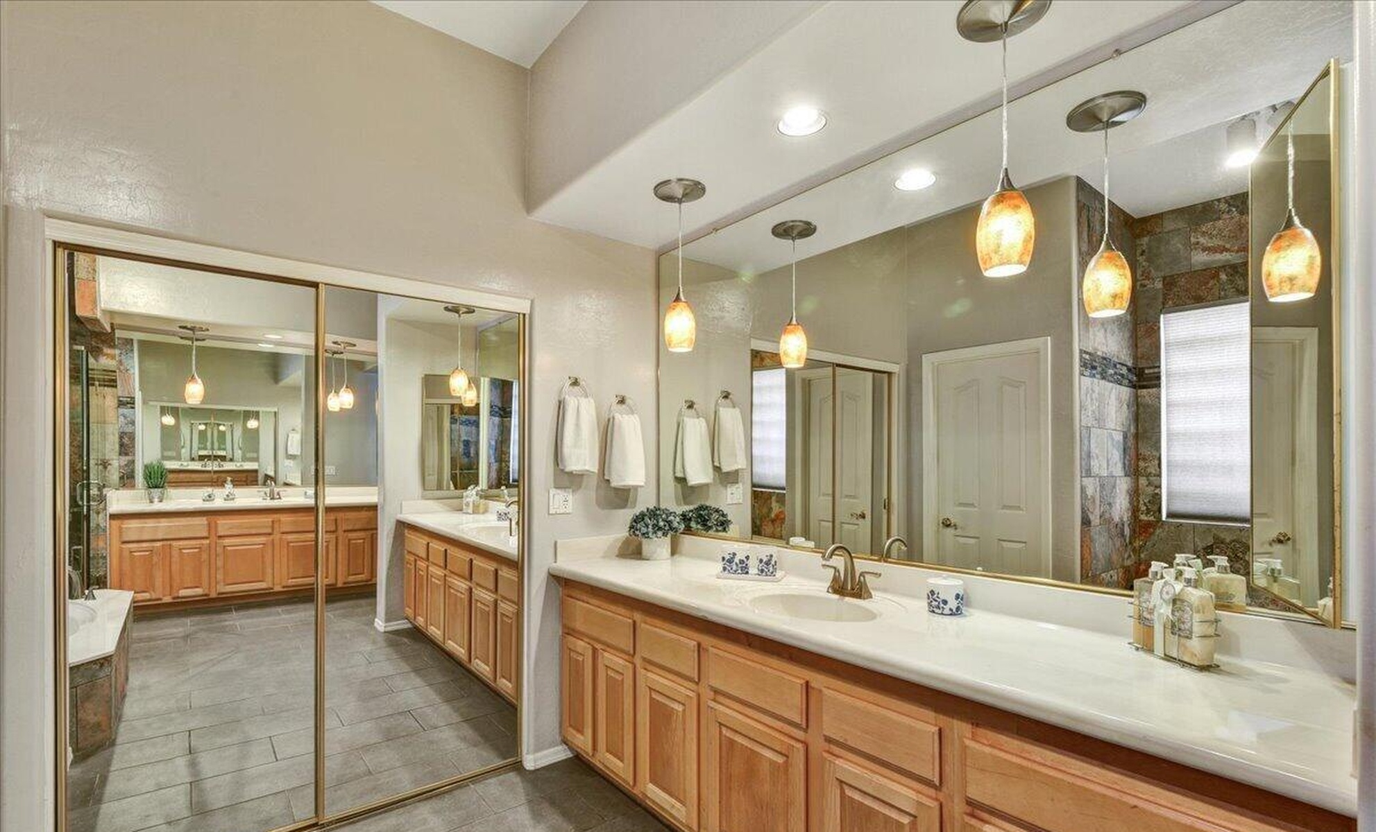  8751 W Sierra Pinta Dr  Peoria, AZ - 物件實景