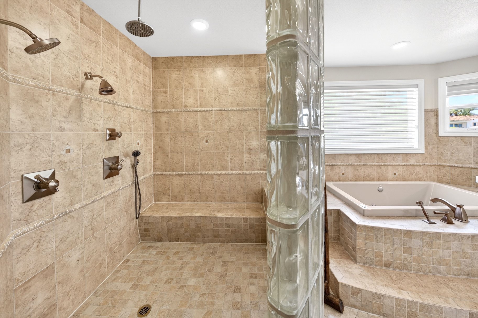  Mountain View home on Cul-de-Sac with Pool, Spa & Sport Court - 物件實景