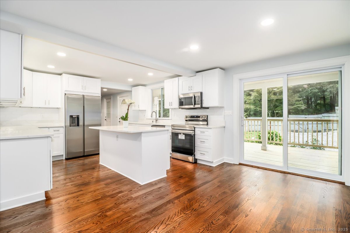 Monroe, Connecticut, 06468, United States, 3 Bedrooms Bedrooms, ,3 BathroomsBathrooms,Residential,For Sale,1883497