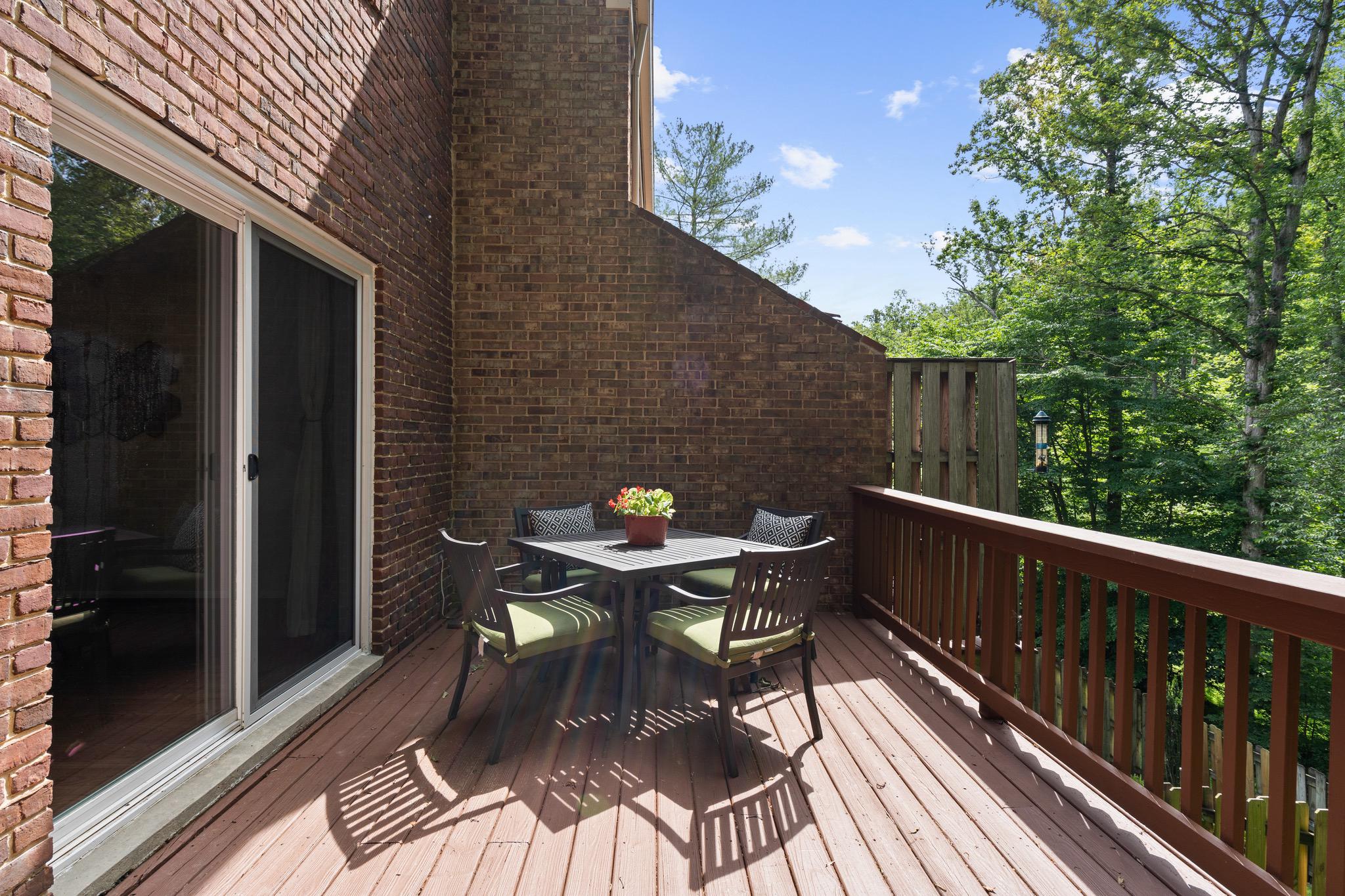  8943 Park Forest Drive, Springfield, VA, 22152 - 物件實景
