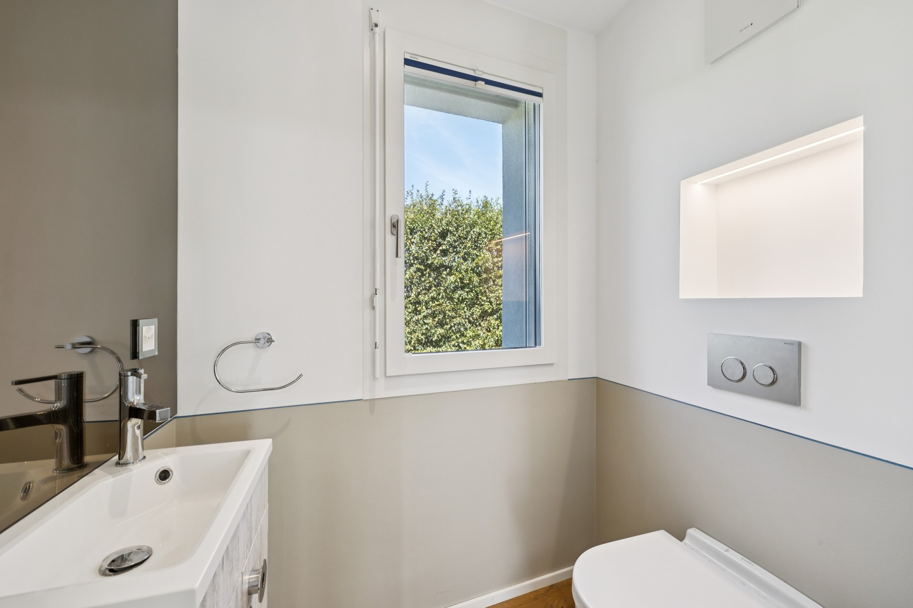  Exceptional property just outside downtown Bulle - 物件實景