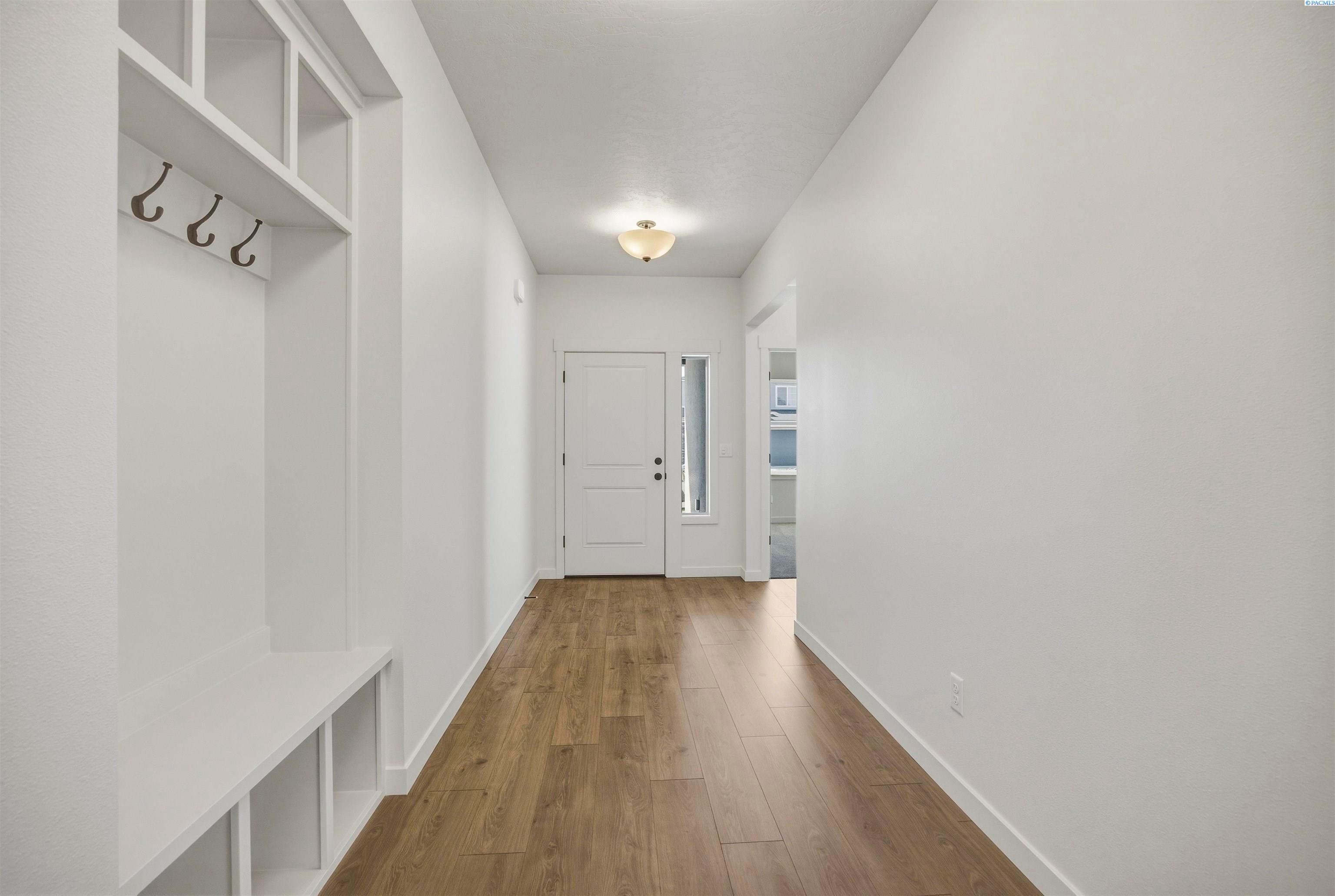 Richland, Washington, 99352, United States, 3 Bedrooms Bedrooms, ,3 BathroomsBathrooms,Residential,For Sale,2033532
