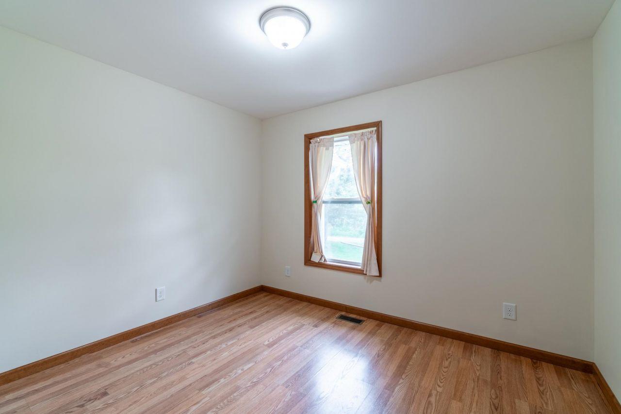 Columbia City, Indiana, 46725, United States, 6 Bedrooms Bedrooms, ,3 BathroomsBathrooms,Residential,For Sale,1827177