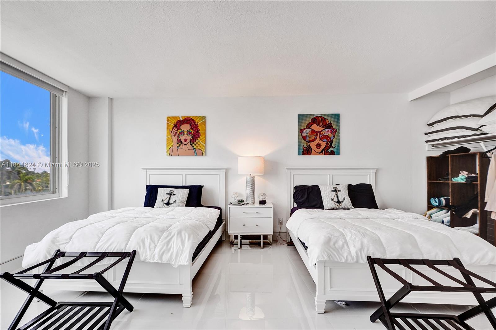 Miami Beach, Florida, 33140, United States, 2 Bedrooms Bedrooms, ,2 BathroomsBathrooms,Residential,For Sale,1907314