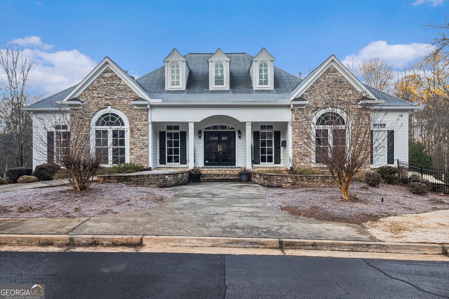 Tyrone, Georgia, 30290, United States, 4 Bedrooms Bedrooms, ,4 BathroomsBathrooms,Residential,For Sale,1922559