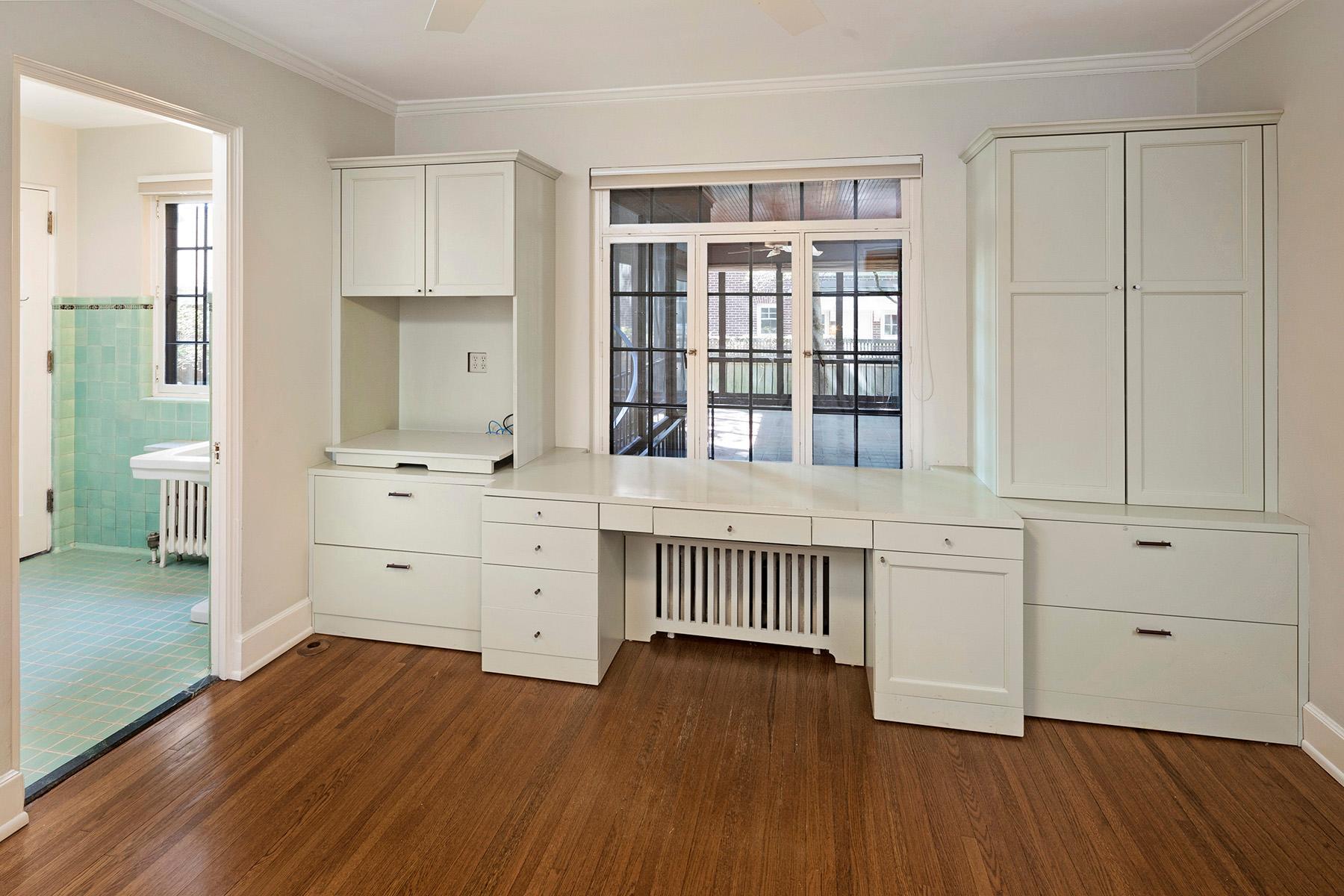Minneapolis, Minnesota, 55403, United States, 3 Bedrooms Bedrooms, ,2 BathroomsBathrooms,Residential,For Sale,1714237